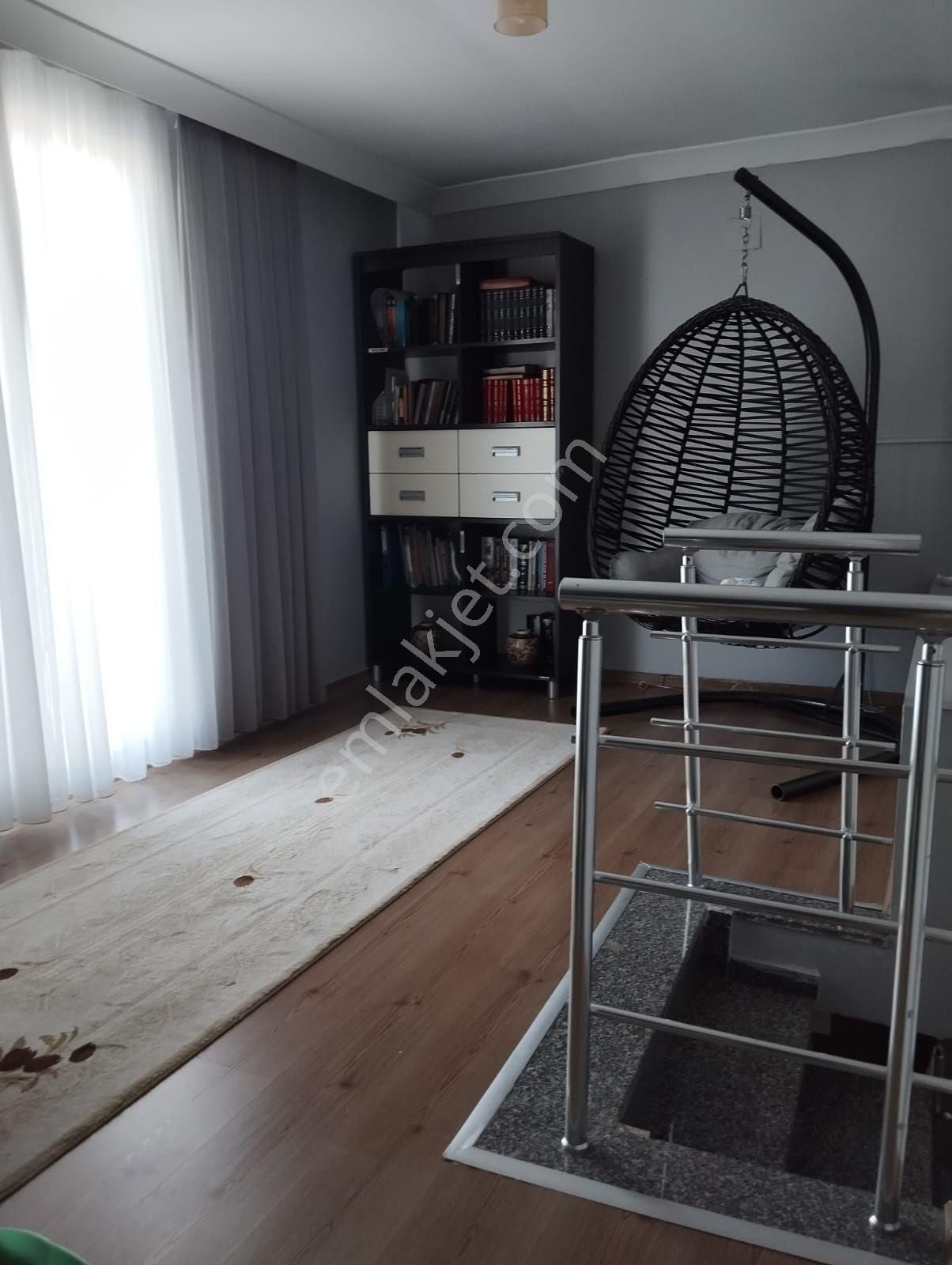 Akhisar Hürriyette Kapalı Ve Açık Teraslı 255 M² Net 5+1 Dubleks - Görsel 15
