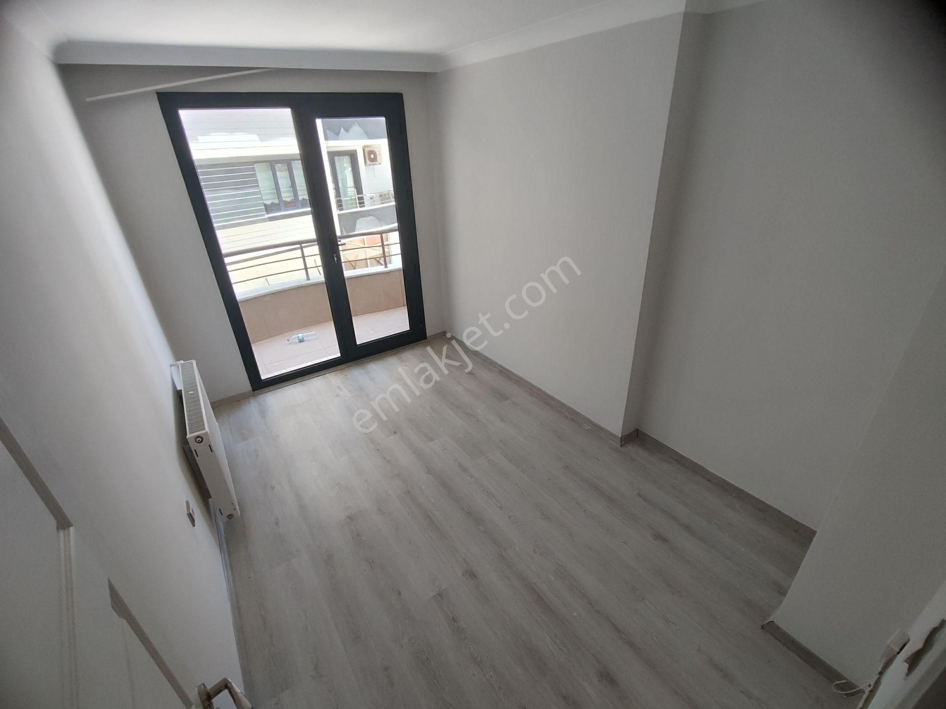 Kardeş'ten Kadıköy Akbulut Evlerinde Doğalgazlı 3+1 Geniş Daire - Görsel 15