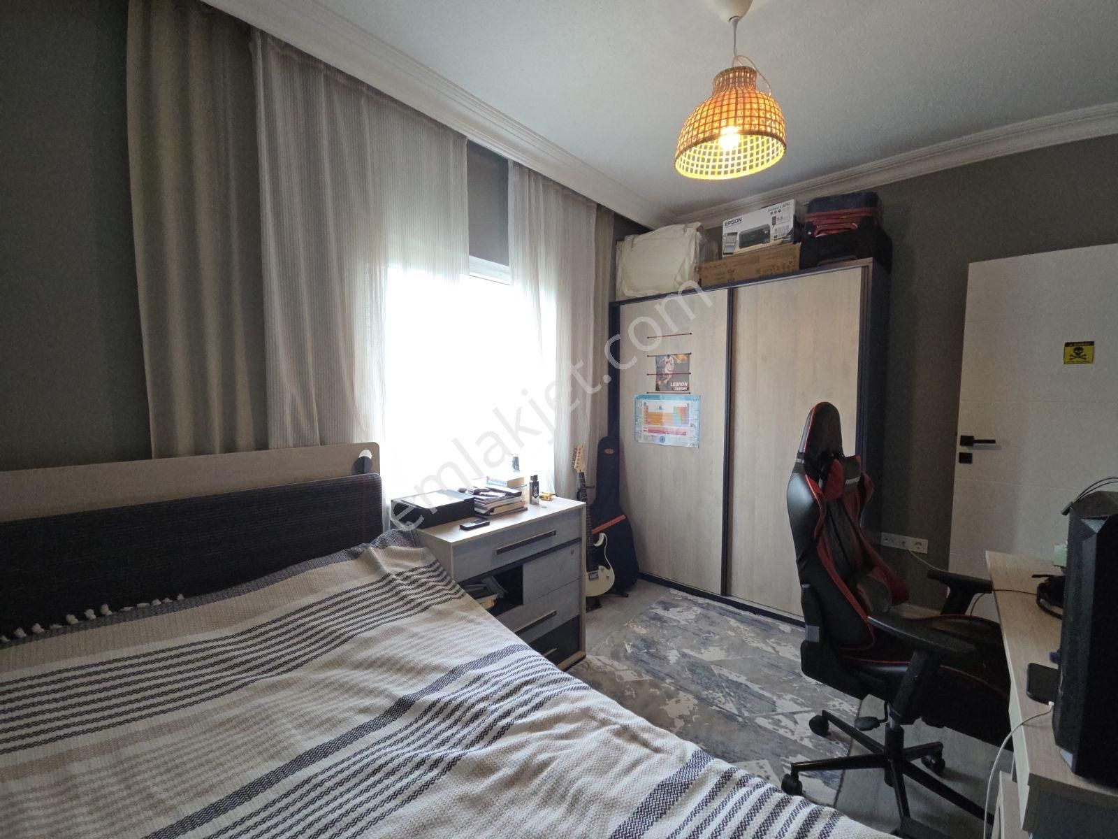 Atakent Menekşe 2'de / Bütünüyle Modern Tadilatlı / Satılık 3+1 - Görsel 14