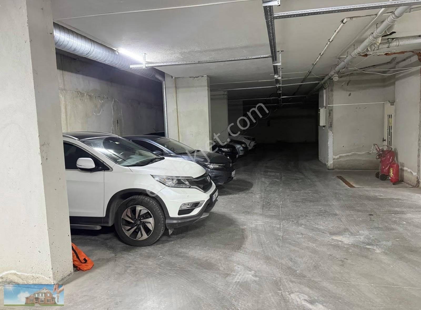 Barış'tan Soğuksu Fulya Sokakta 155 M2 3+1 Lüks Kapalı Otoparklı - Görsel 16