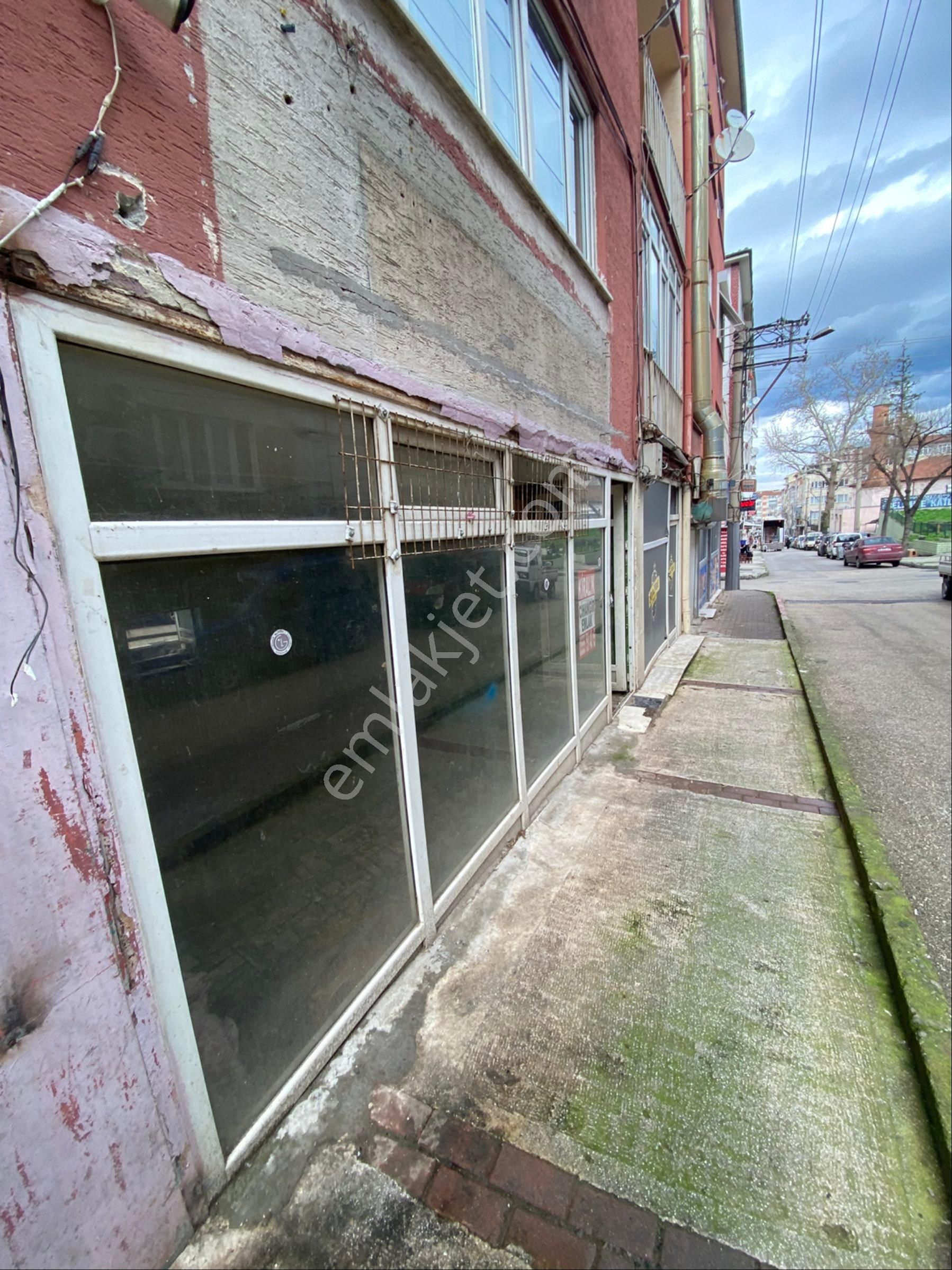 Cihangir Emlaktan Altıparmak Selimiye Mahallesinde Kiralık Dükkan - Görsel 13