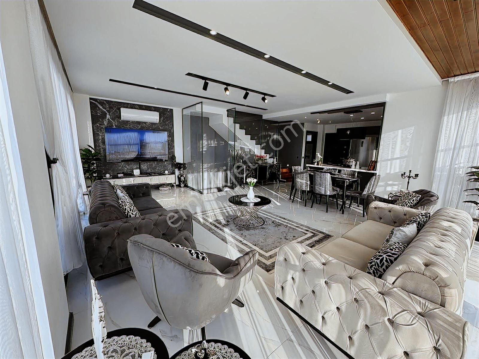 Kuşadası Soğucakta Tek Müstakil Özel Havuzlu Villa - Görsel 25