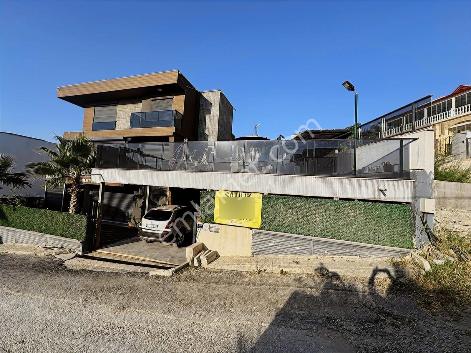 Kuşadası Soğucakta Tek Müstakil Özel Havuzlu Villa