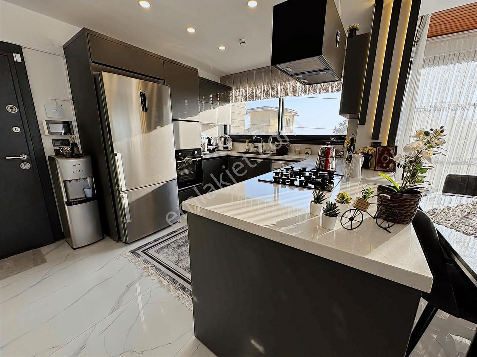 Kuşadası Soğucakta Tek Müstakil Özel Havuzlu Villa - Görsel 9
