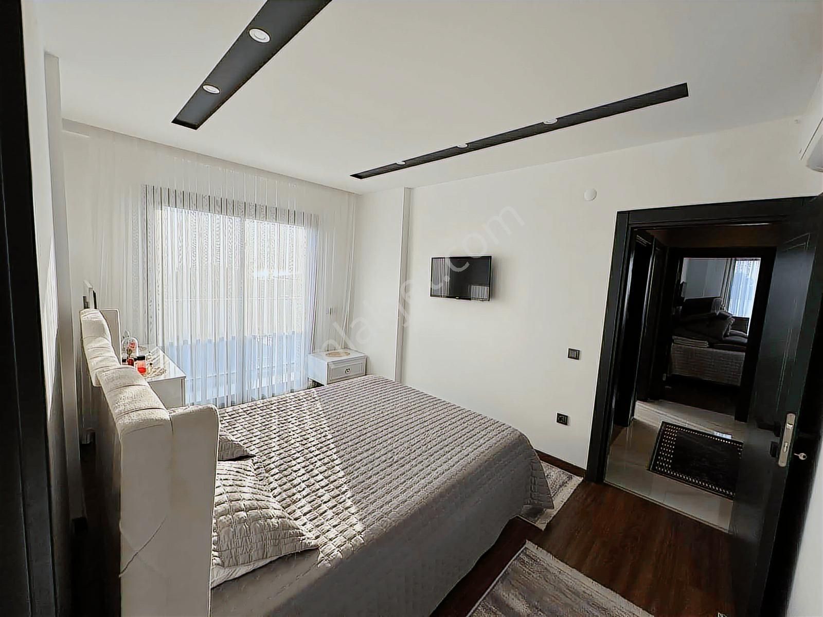 Kuşadası Soğucakta Tek Müstakil Özel Havuzlu Villa - Görsel 20