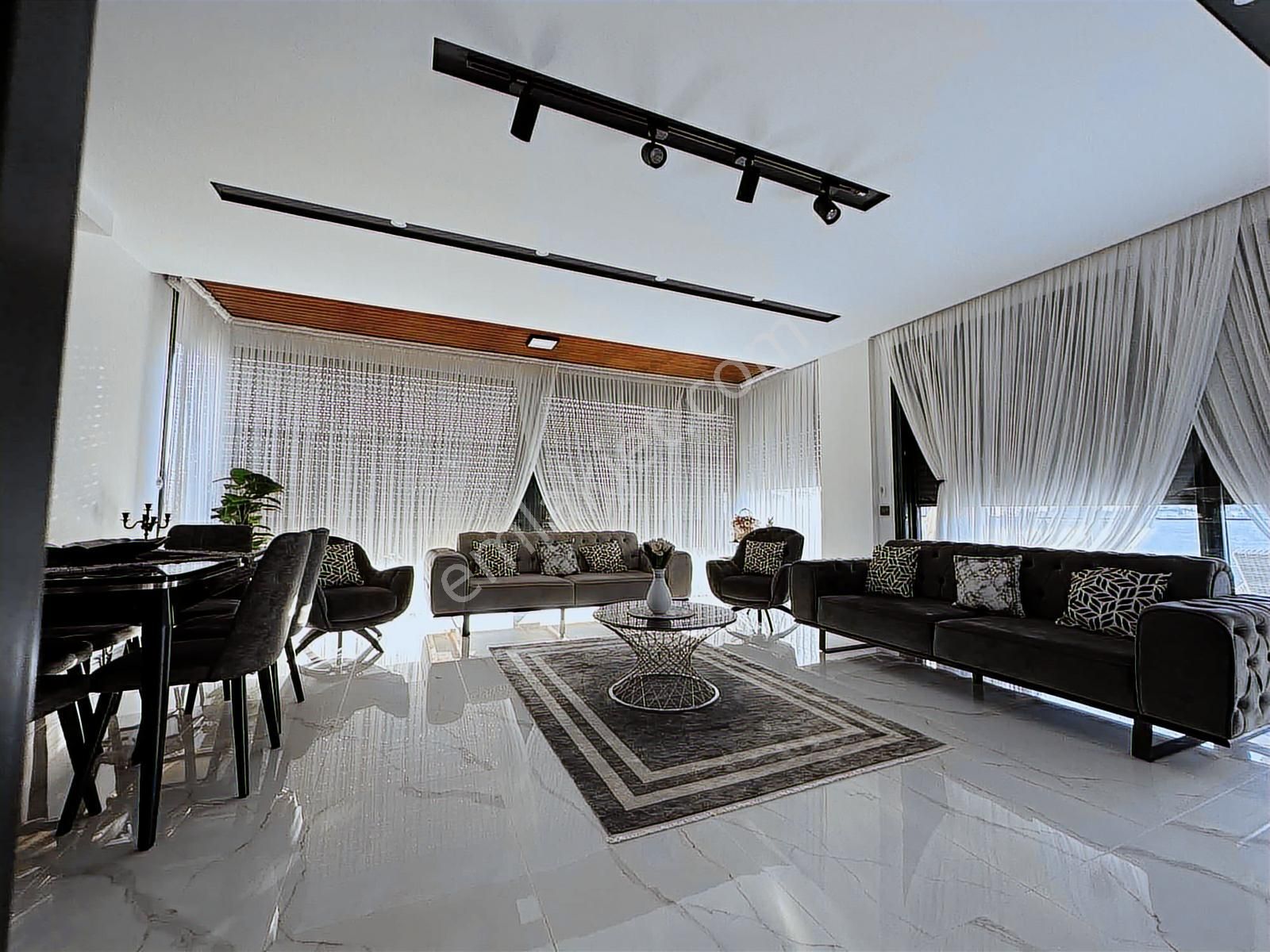 Kuşadası Soğucakta Tek Müstakil Özel Havuzlu Villa - Görsel 2