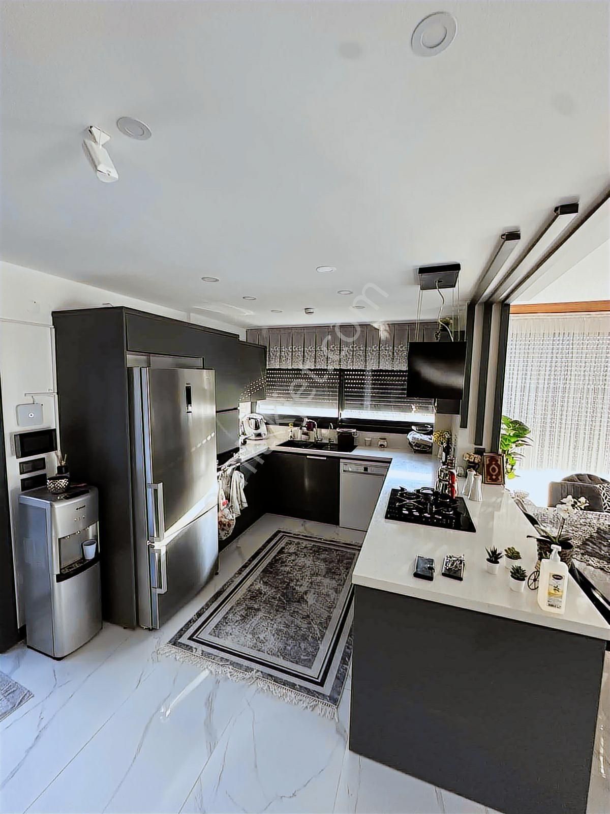 Kuşadası Soğucakta Tek Müstakil Özel Havuzlu Villa - Görsel 3