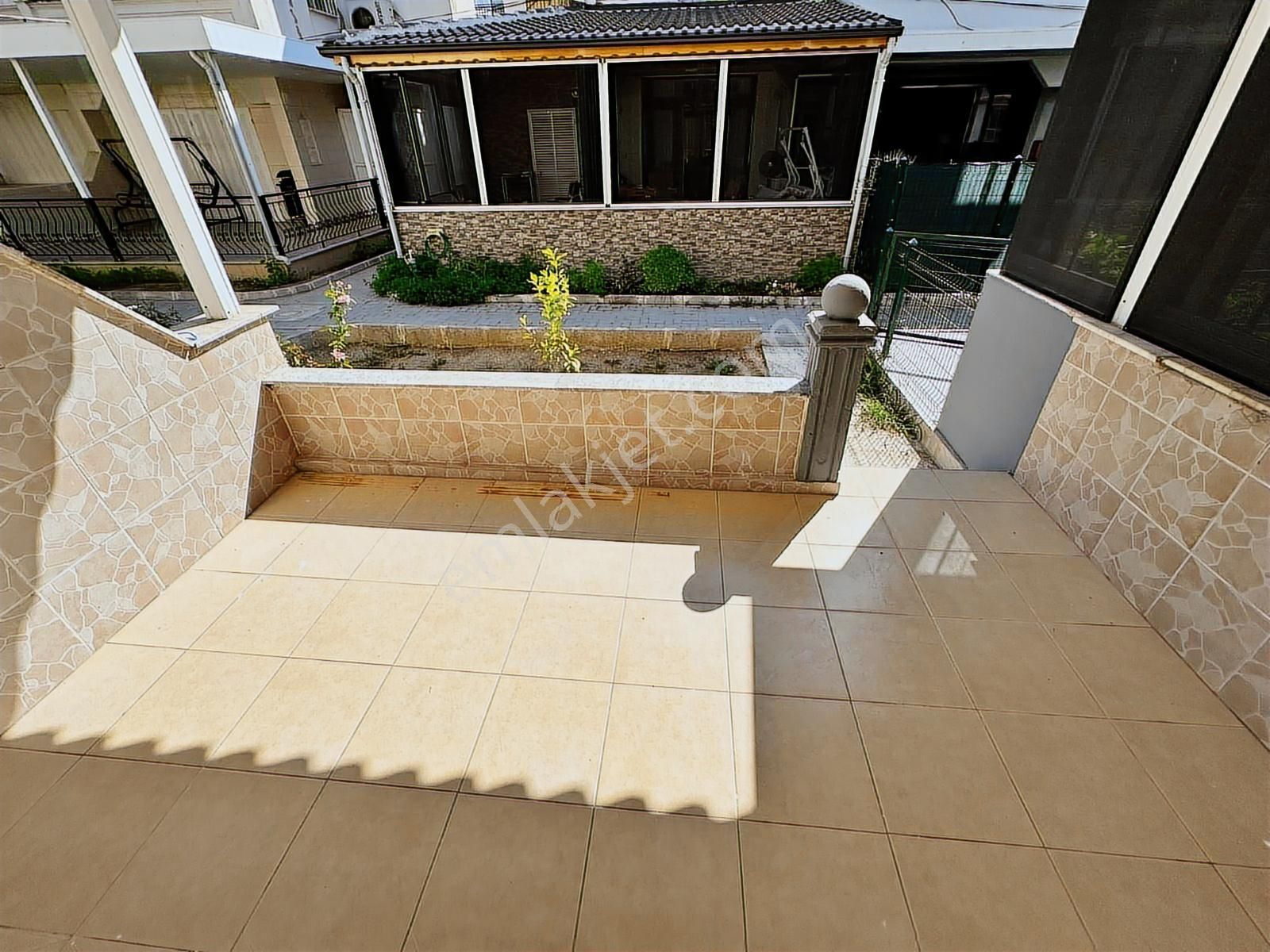 Kuşadası Davutlar Plaja 200 Metre Mesafese - Görsel 23