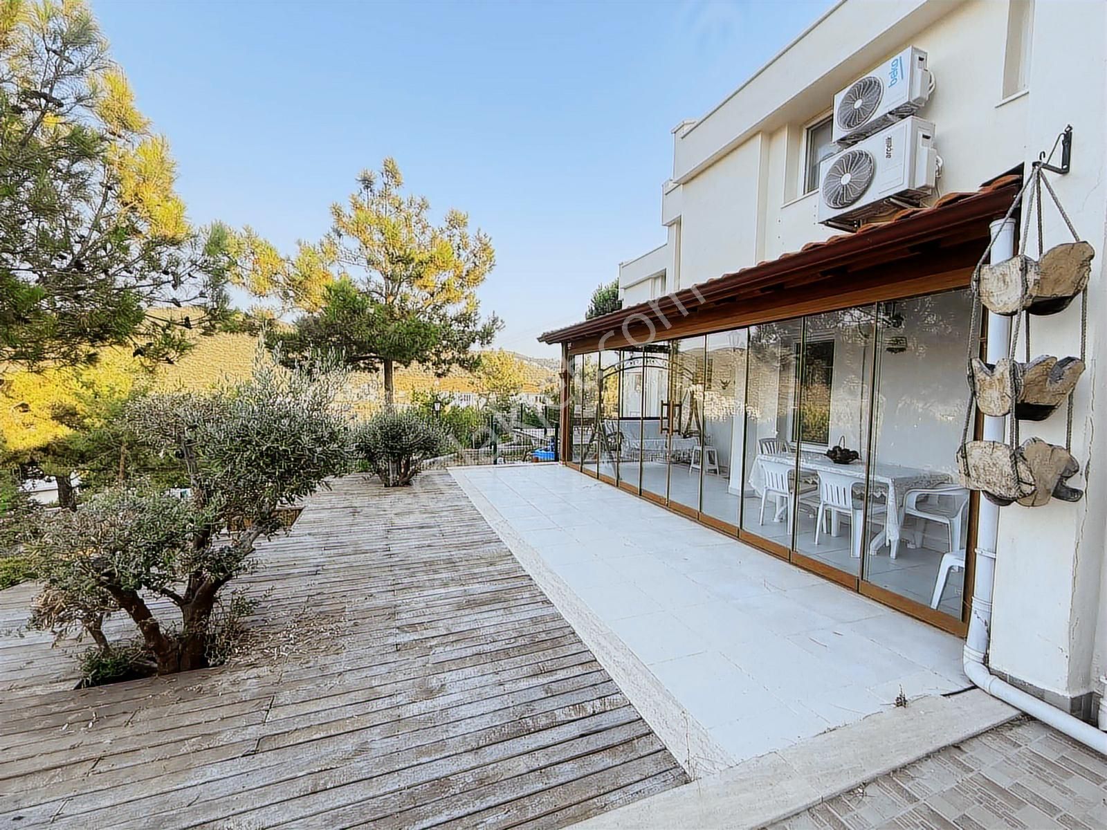 Kuşadası Kuşturda Özel Plajlı, Havuzlu Rüya Gibi Dubleks Villa - Görsel 4