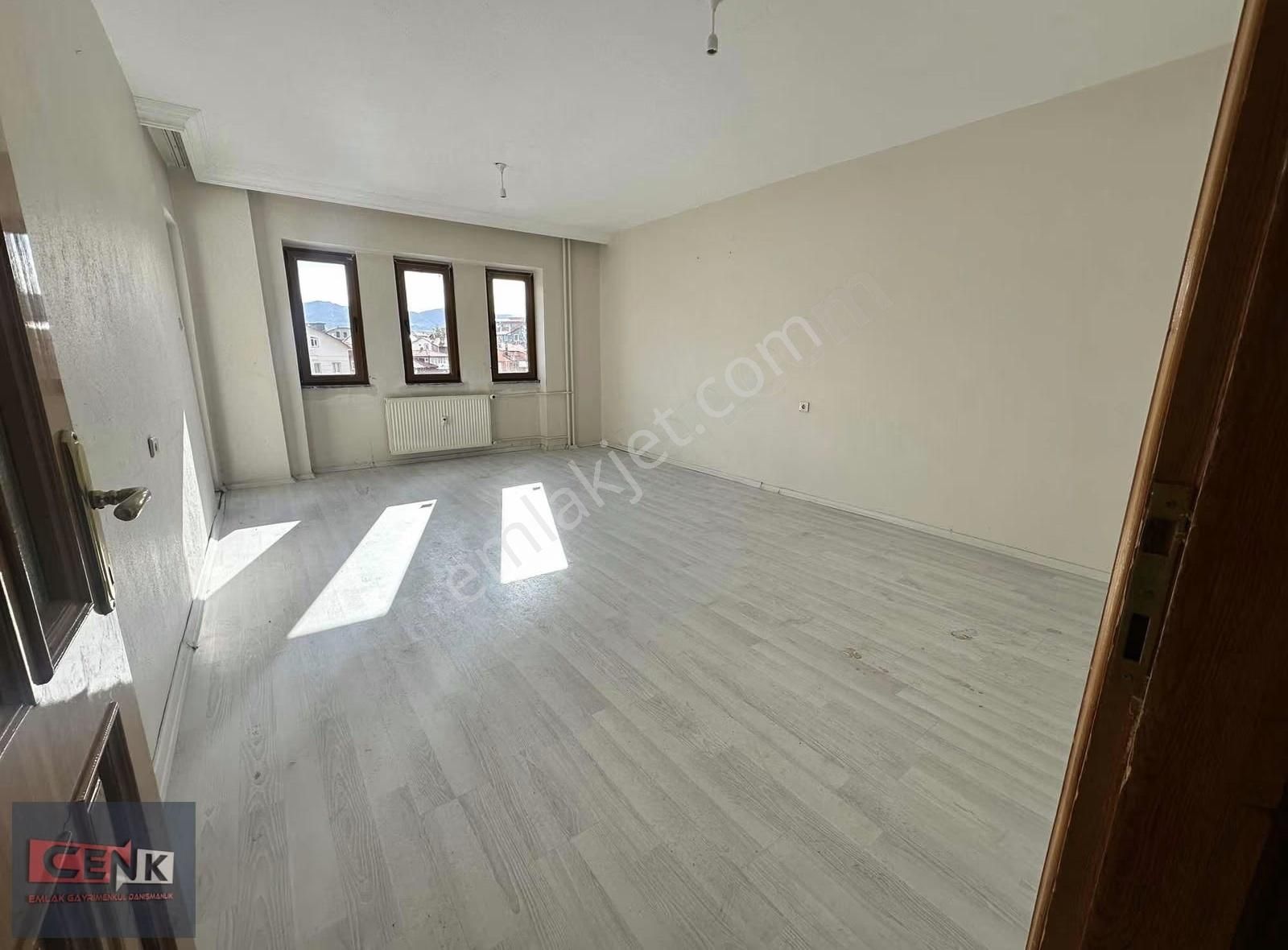 Modernevler Mahallesi Kiralık 3+1 Daire - Görsel 14