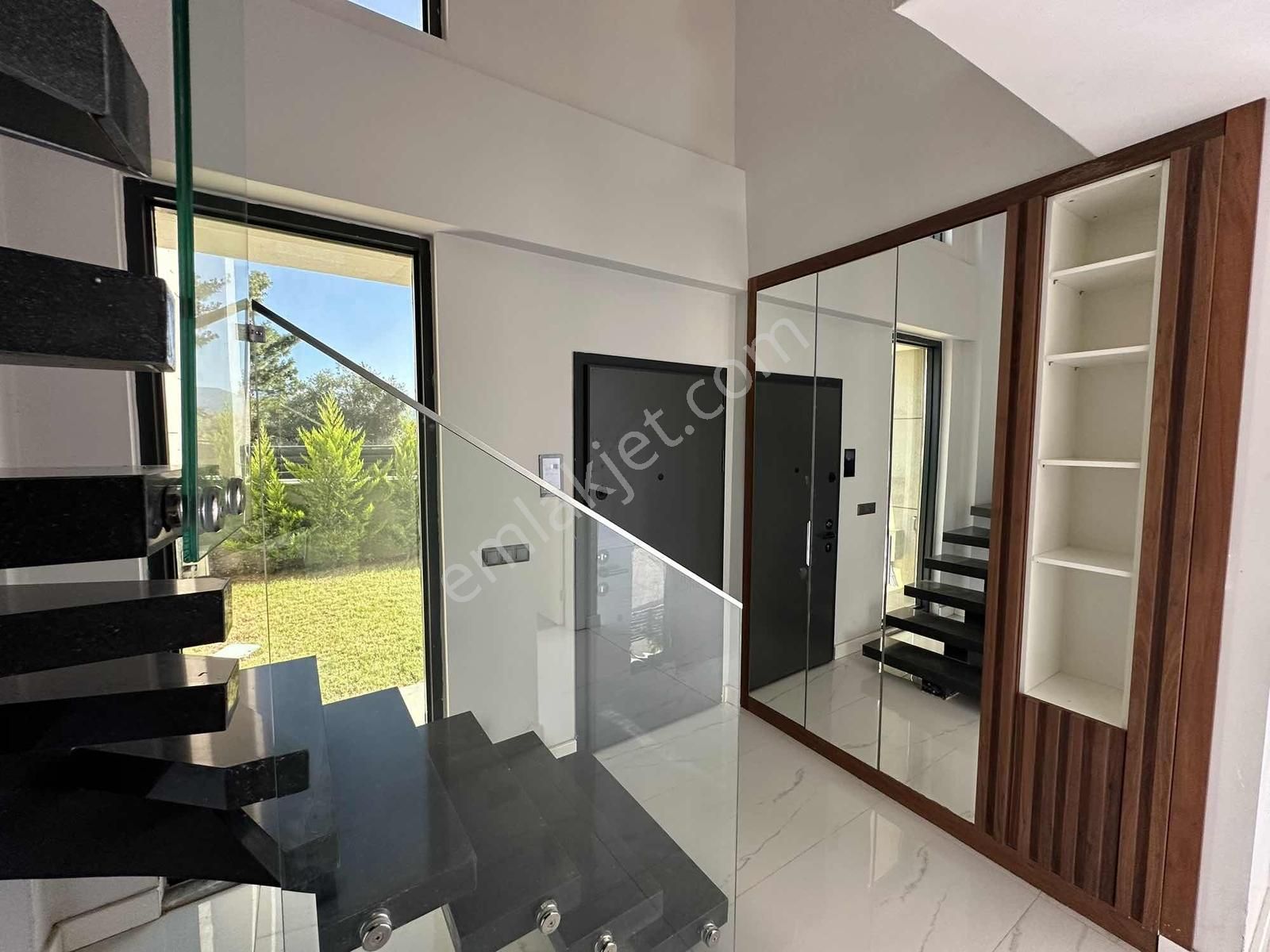 Soğucak'ta Full Manzaralı Tek Müstakil Villa - Görsel 21