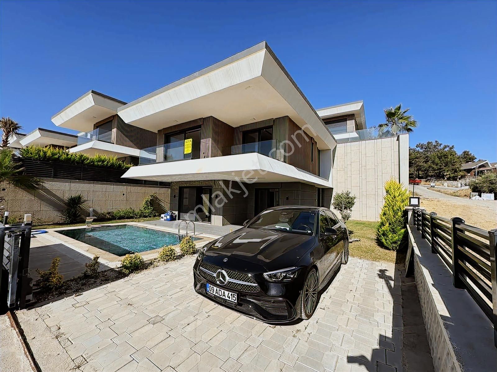 Soğucak'ta Full Manzaralı Tek Müstakil Villa - Görsel 2