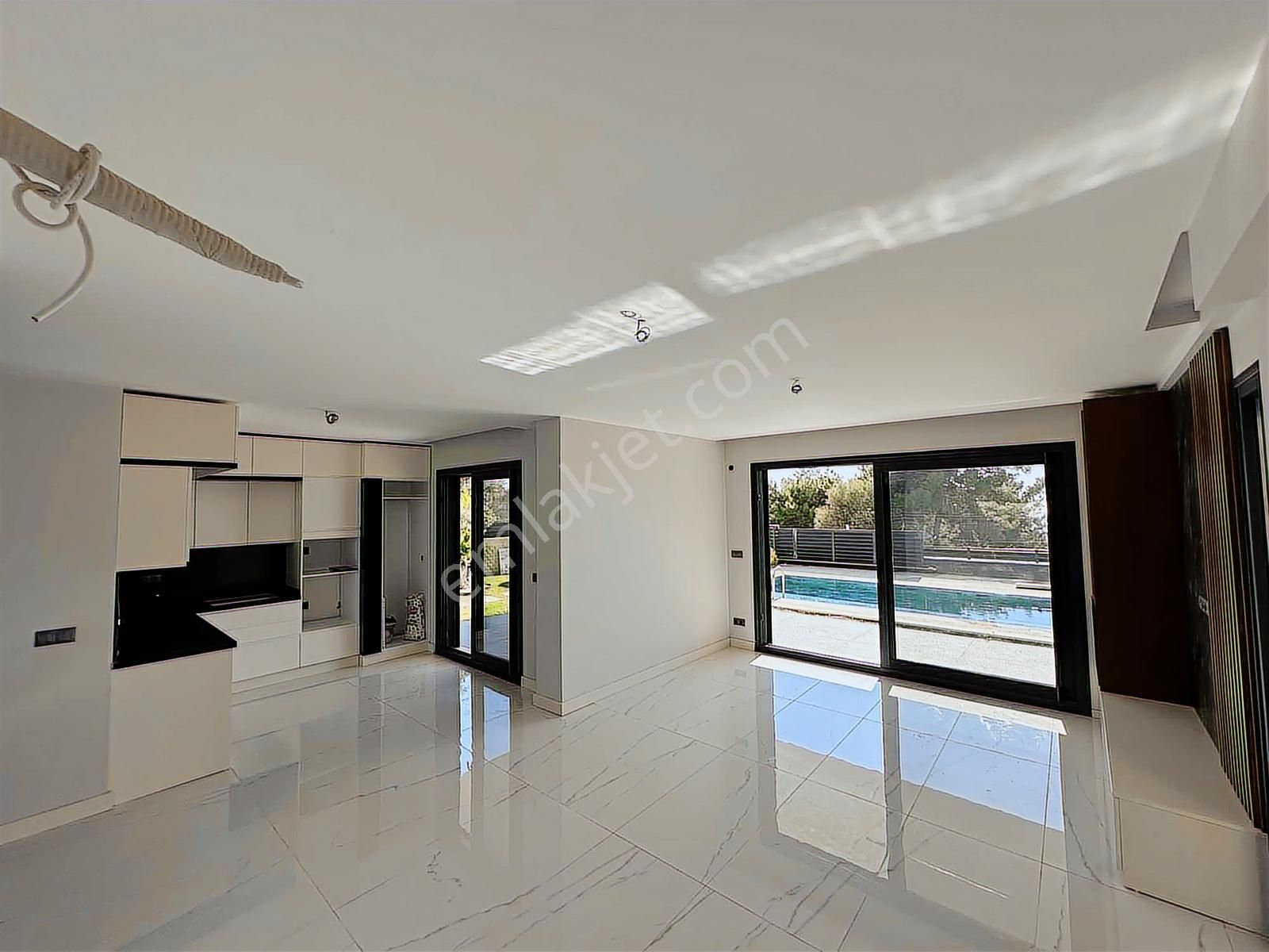 Soğucak'ta Full Manzaralı Tek Müstakil Villa - Görsel 6