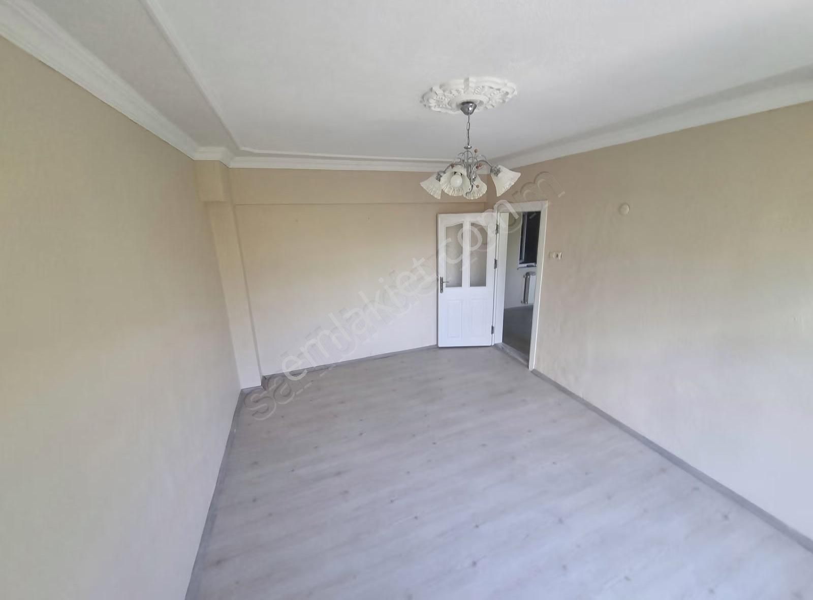 Ana Cadde Üzeri Kiralık 2+1 - Görsel 5