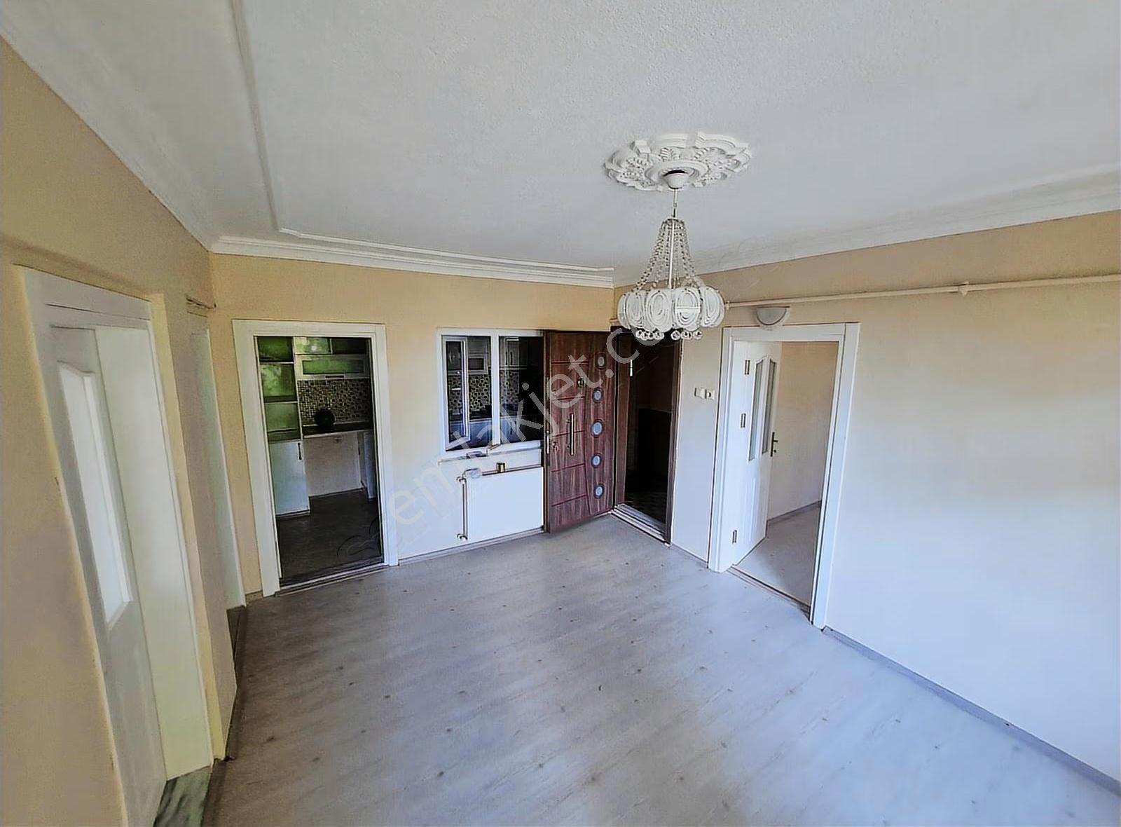 Ana Cadde Üzeri Kiralık 2+1 - Görsel 9