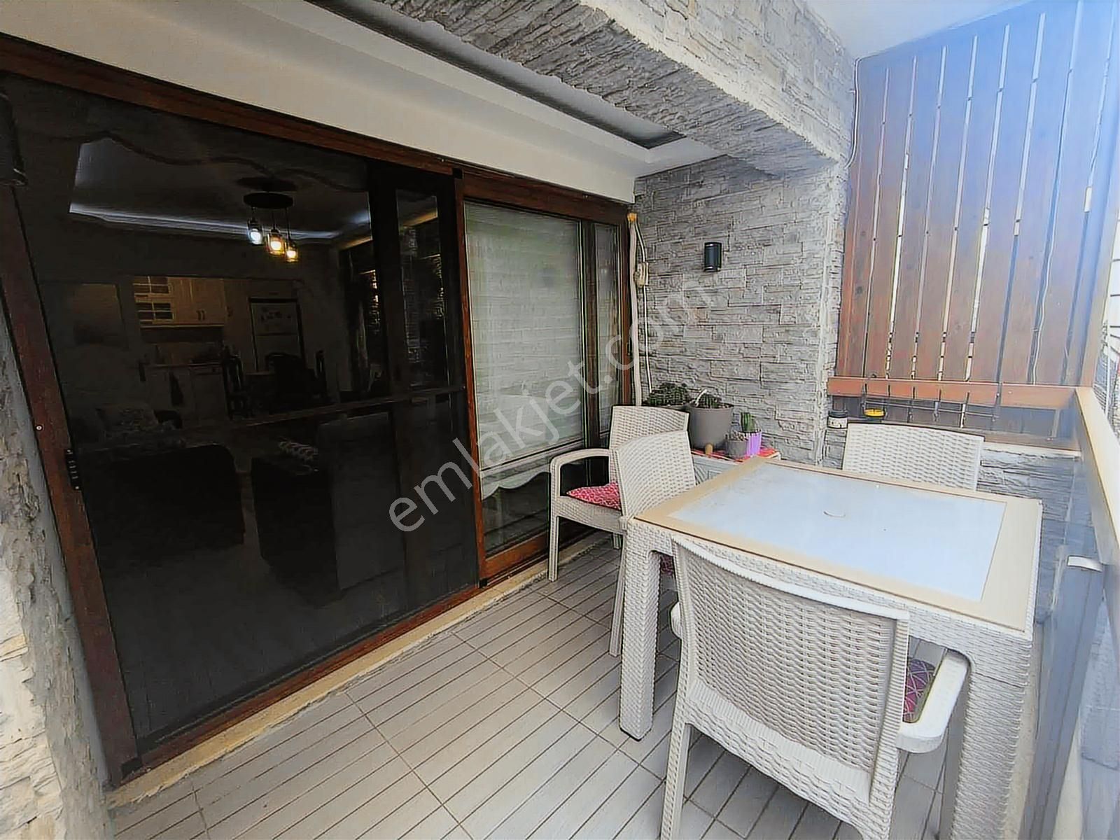 Kuşadası Merkezde 2+1 Full Eşyalı Daire - Görsel 9