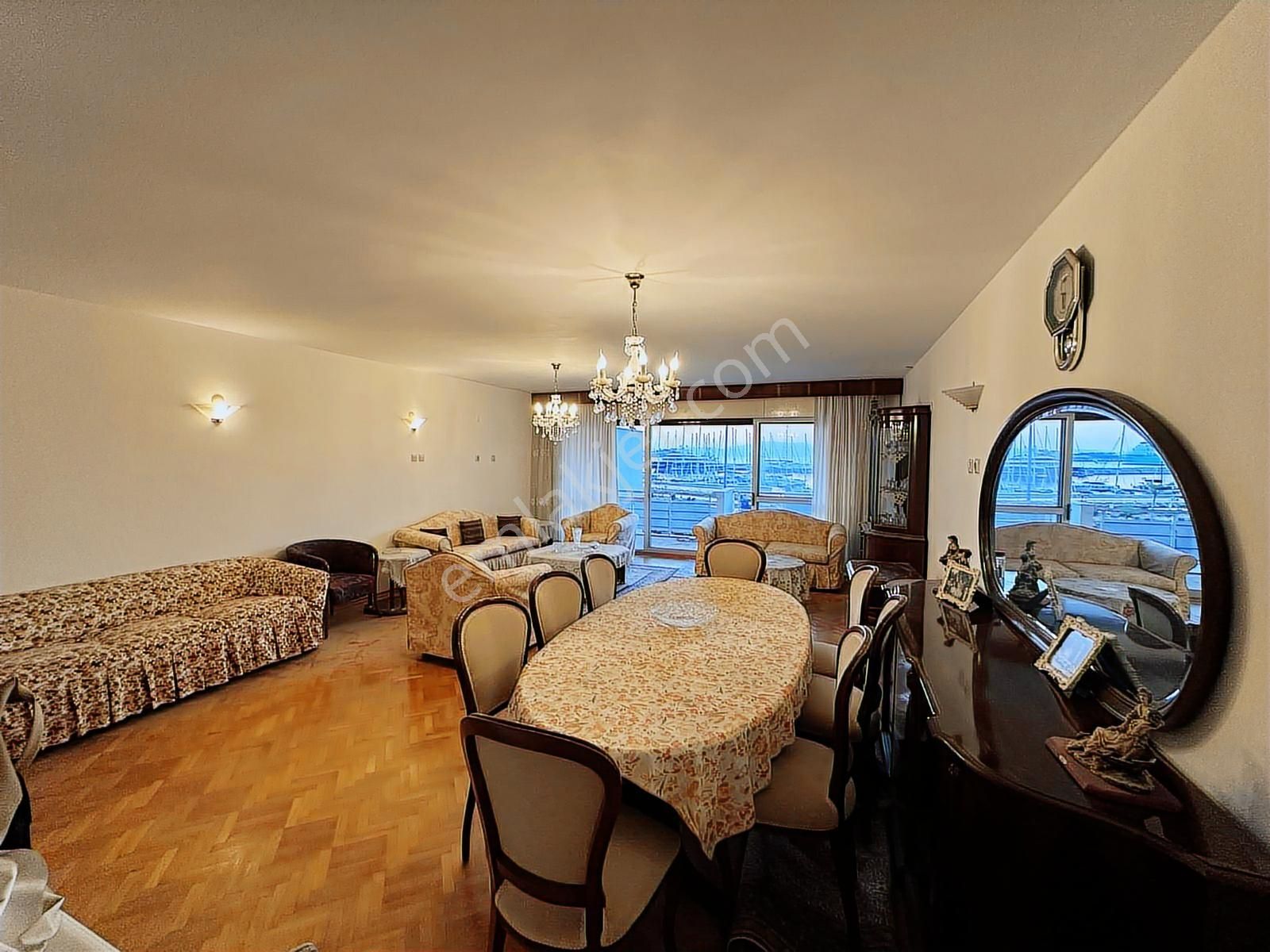 Kuşadası Setur Marina Karşısı 4+1 Yalı Dairesi - Görsel 2