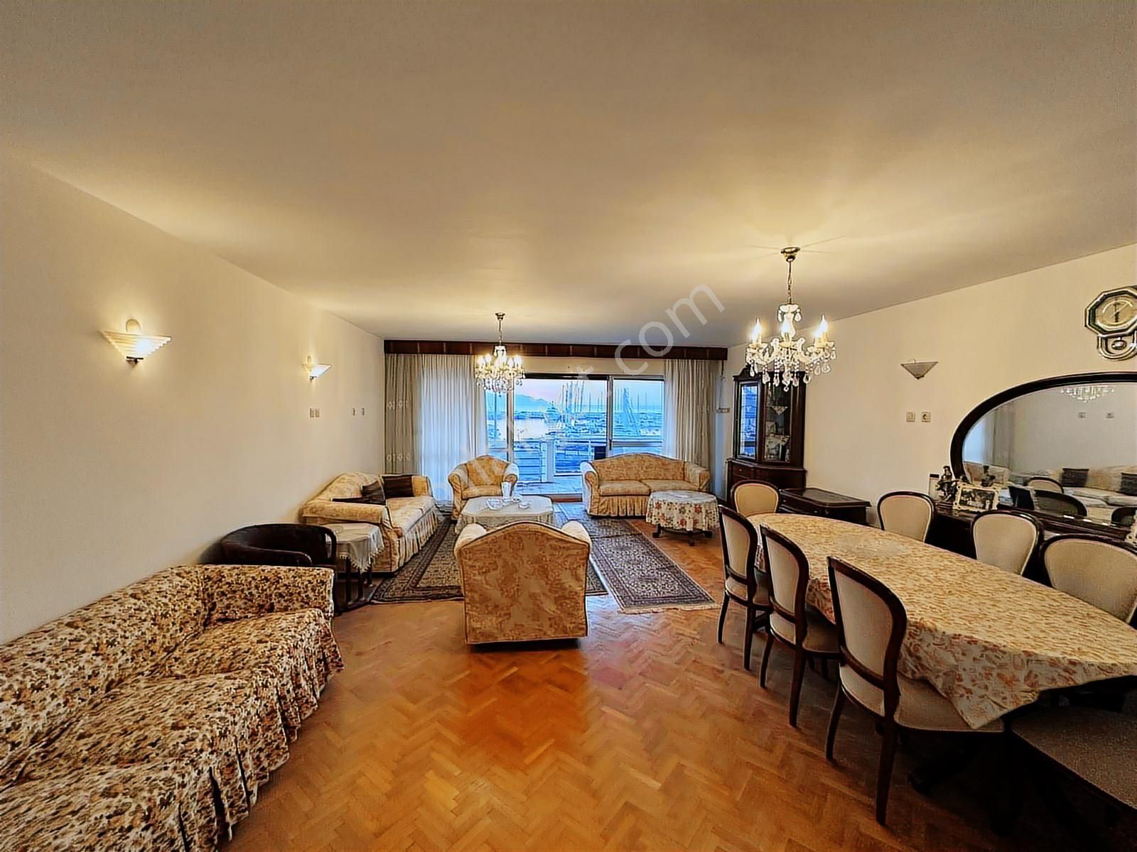 Kuşadası Setur Marina Karşısı 4+1 Yalı Dairesi - Görsel 14