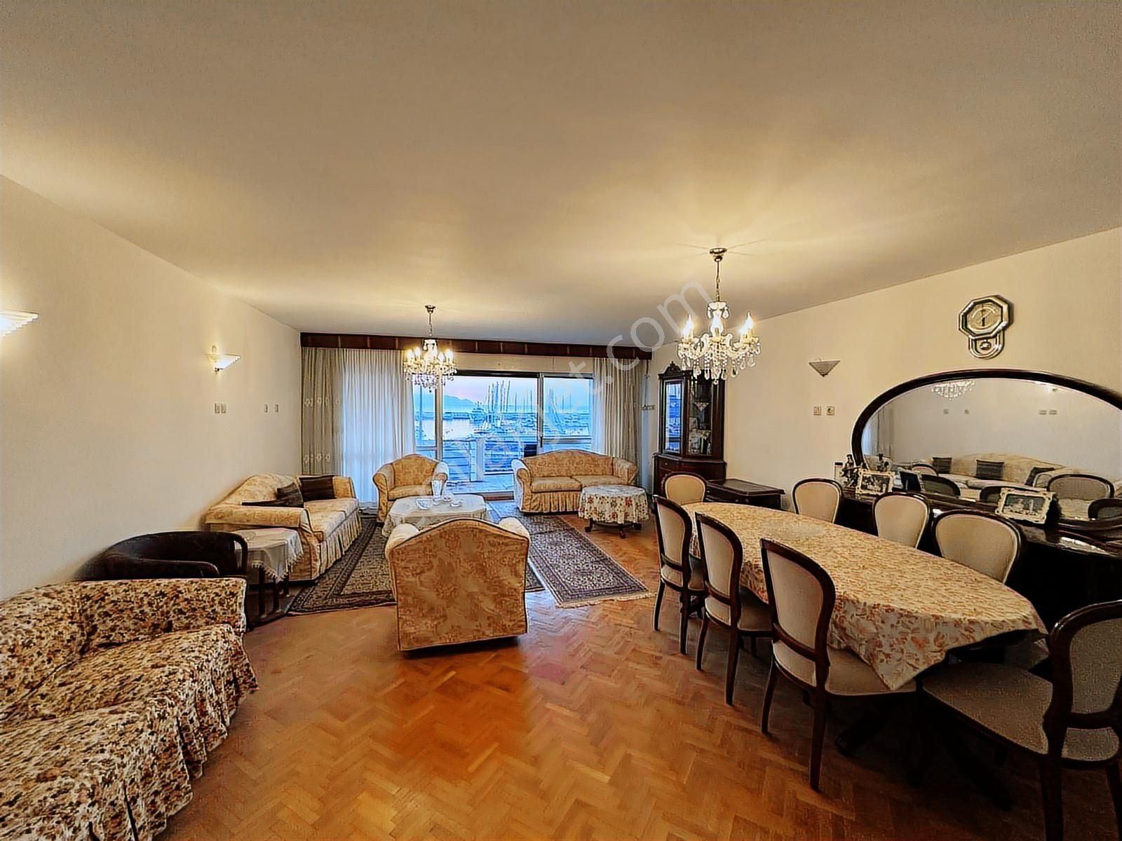 Kuşadası Setur Marina Karşısı 4+1 Yalı Dairesi - Görsel 17