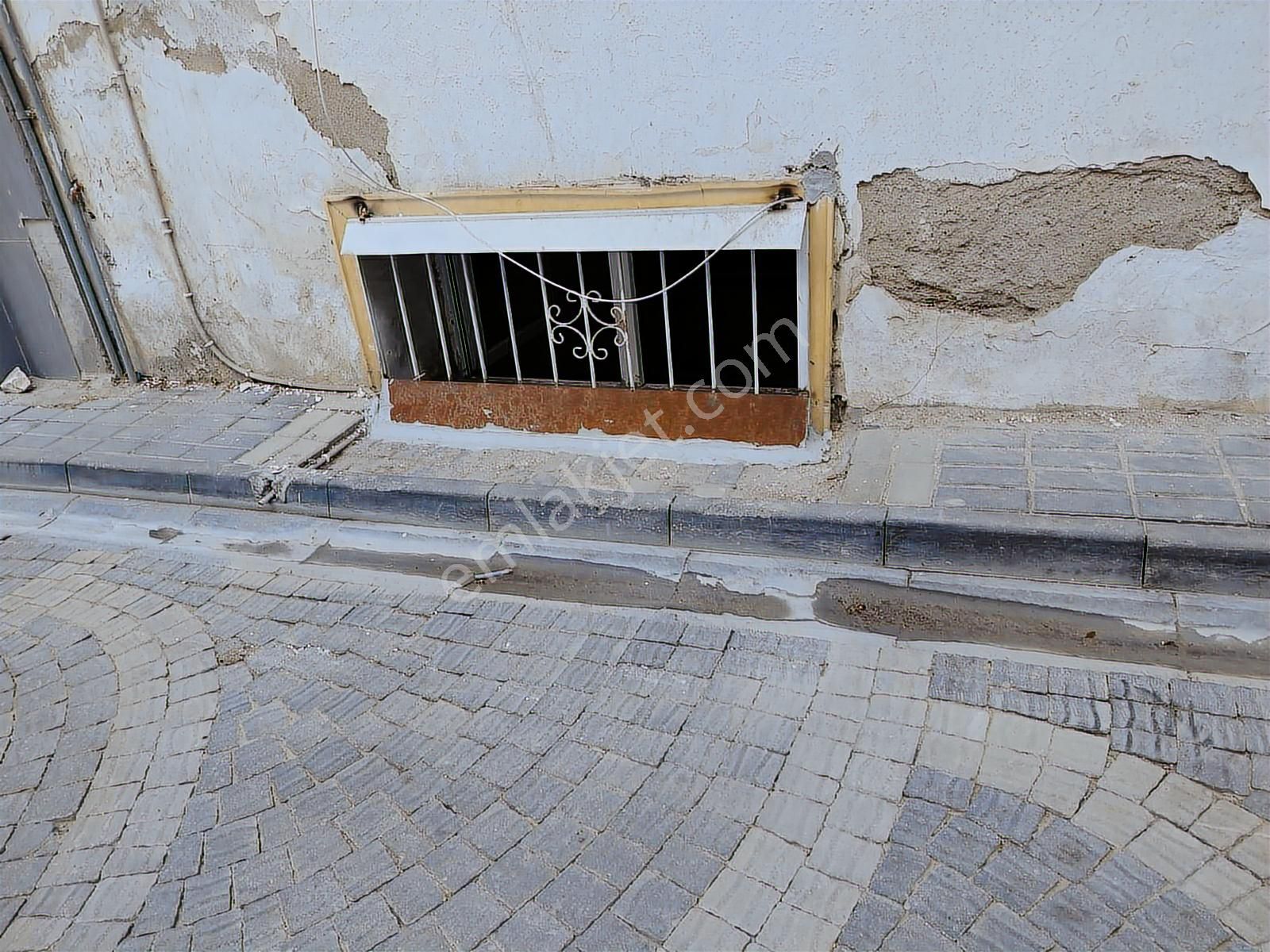 Kusadası Türkmen Mahallesınde Depo Tapulu 2+1 - Görsel 19