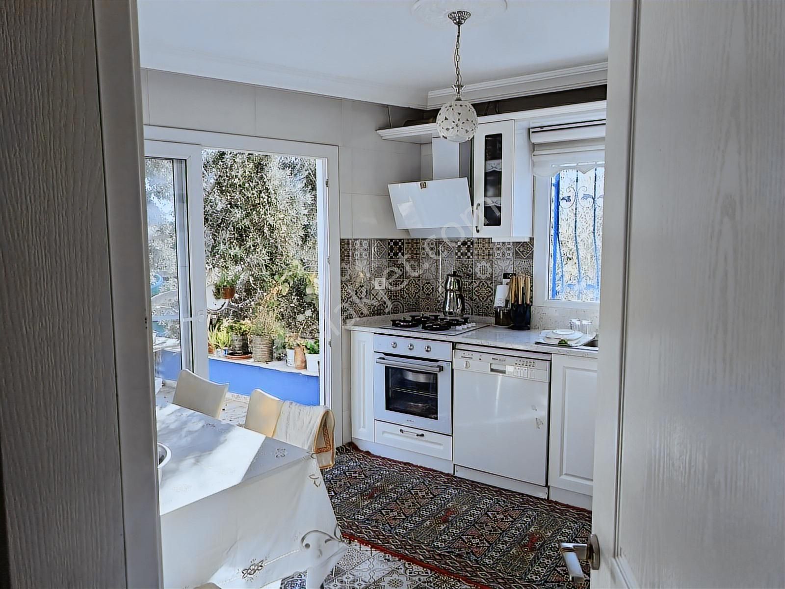 Güllübahçe Köyünde Satılık Müstakil Ev Priene Antik Kenti - Görsel 15