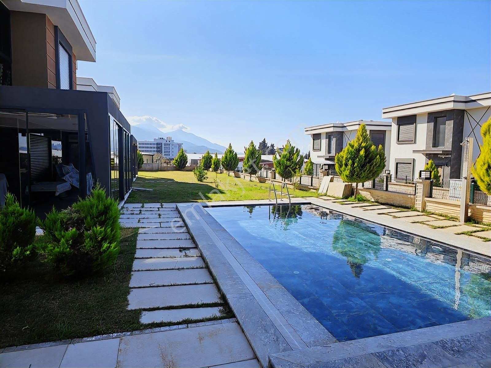 Kuşadası Davutlar 450 M² Arsa Paylı 4+1 Lüks Villa - Görsel 26