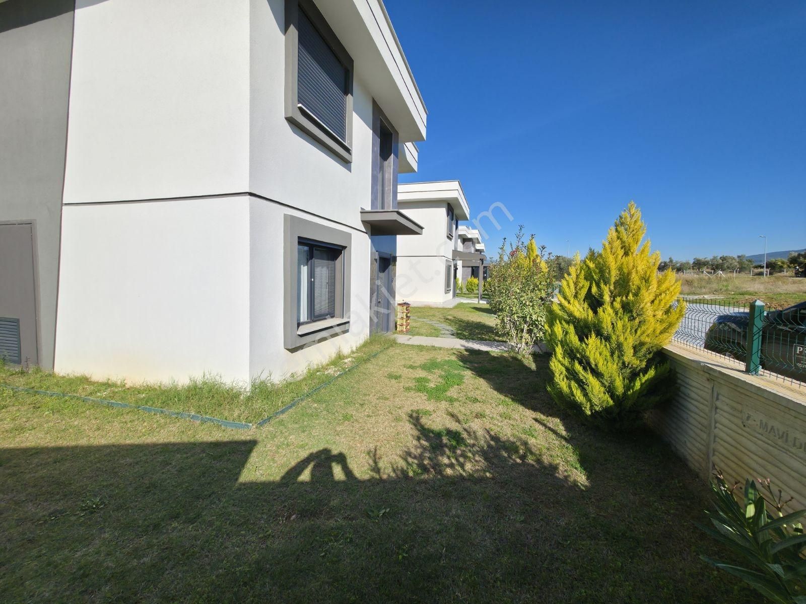 Kuşadası Davutlar 450 M² Arsa Paylı 4+1 Lüks Villa - Görsel 9