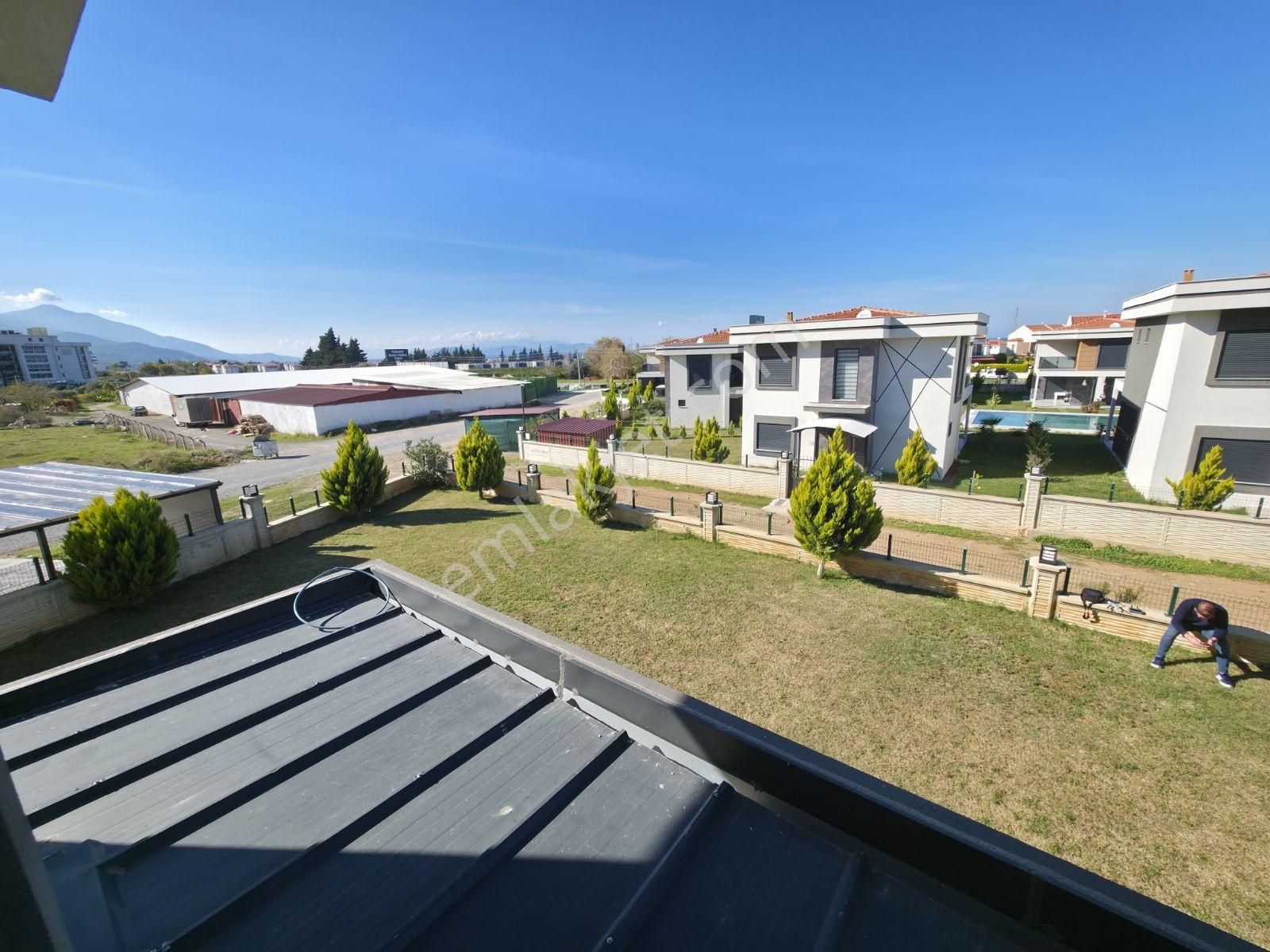 Kuşadası Davutlar 450 M² Arsa Paylı 4+1 Lüks Villa - Görsel 34