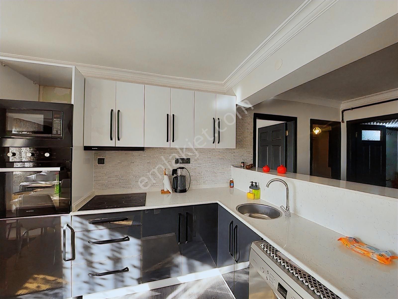 Kuşadası Kadınlar Denizinde 3+1 Doğalgazlı Daire - Görsel 9