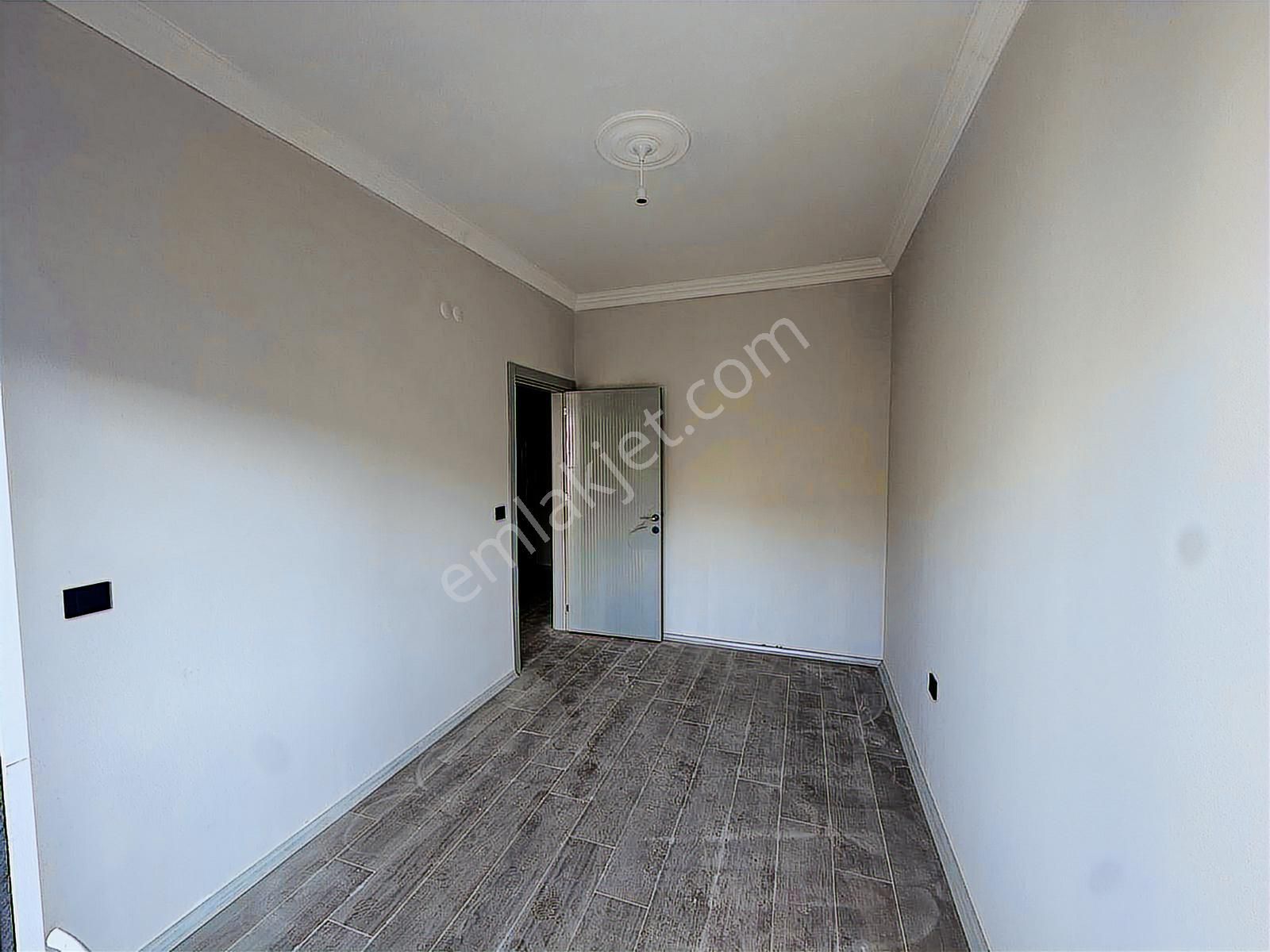 Eski Salı Pazarında Geniş Ters Dublex 3+1 Satılık Daireler - Görsel 6