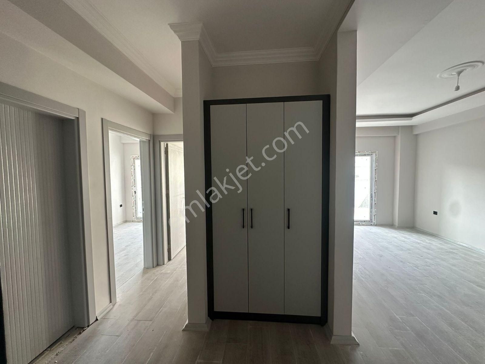 Eski Salı Pazarında Geniş Ters Dublex 3+1 Satılık Daireler - Görsel 16