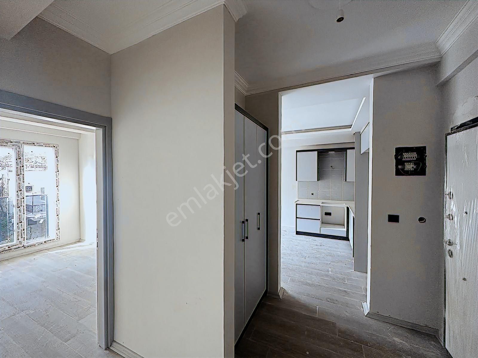 Eski Salı Pazarında Geniş Ters Dublex 3+1 Satılık Daireler - Görsel 12