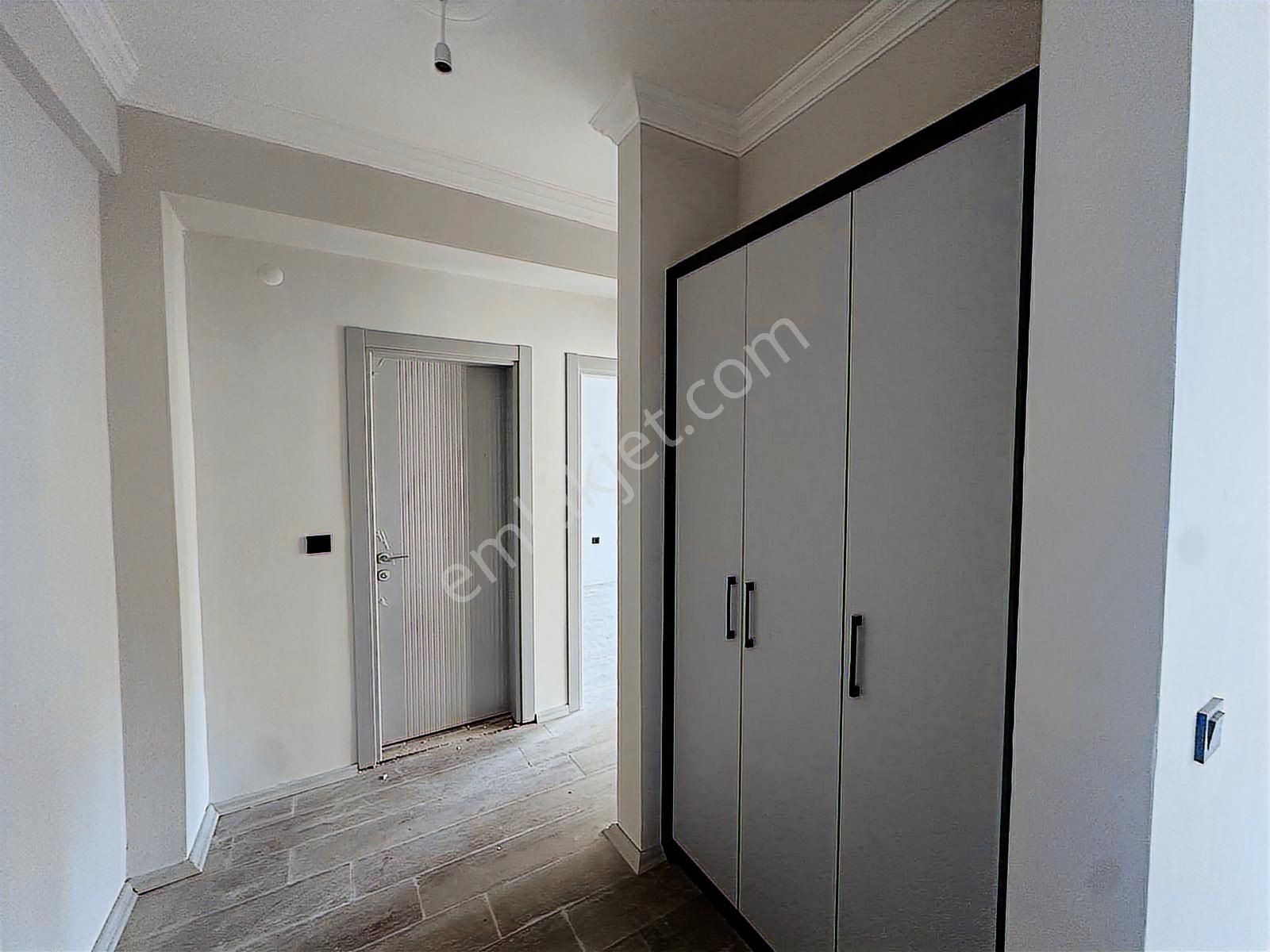 Eski Salı Pazarında Geniş Ters Dublex 3+1 Satılık Daireler - Görsel 11