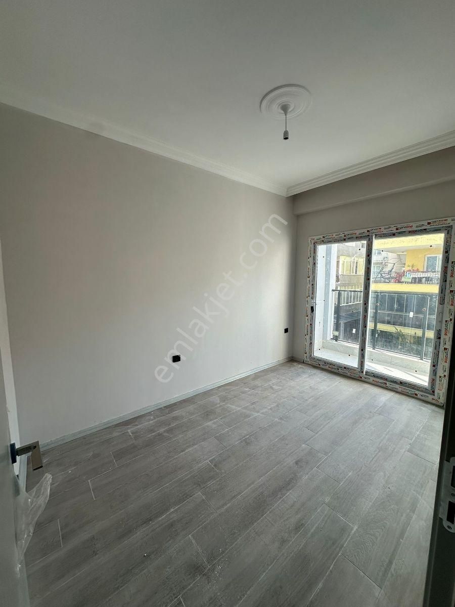 Eski Salı Pazarında Geniş Ters Dublex 3+1 Satılık Daireler - Görsel 18