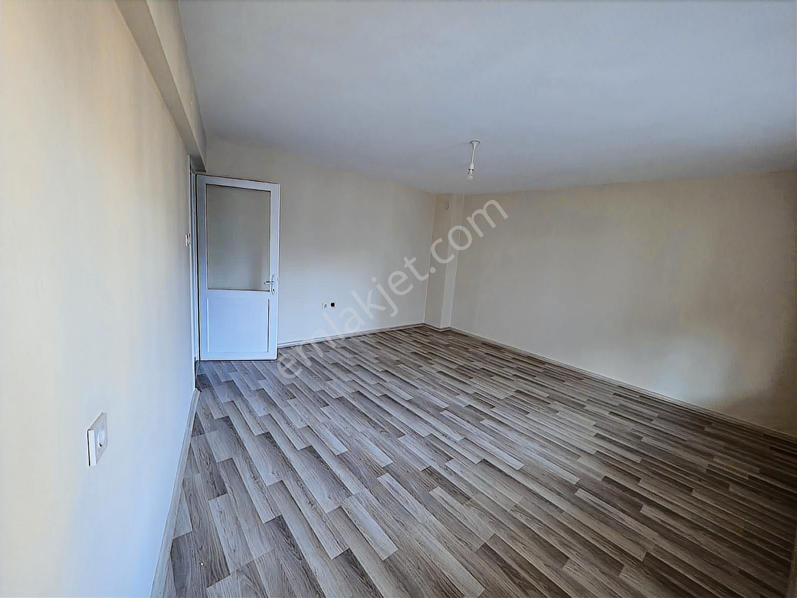 Söke Konak Mah.çarşı Merkezde 3+1 Kapalı Mutfak - Görsel 3