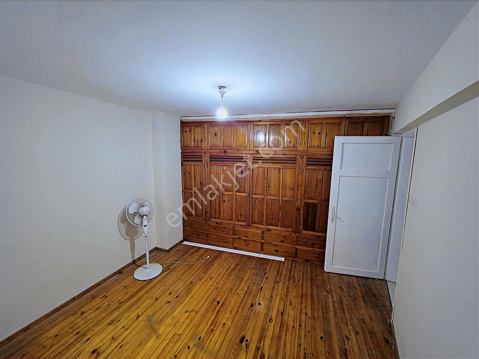 Söke Konak Mah.çarşı Merkezde 3+1 Kapalı Mutfak - Görsel 9