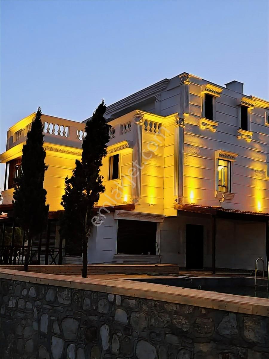 Kadınlar Denizinde Çift Tapulu 7 Odalı Lüks Villa Fırsatı