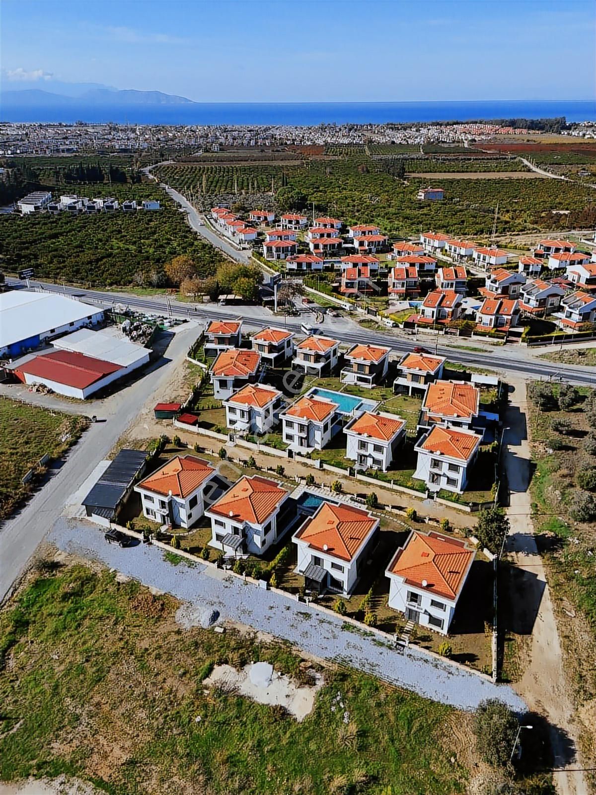 Kuşadası Davutlar Tek Müstakil Geniş Bahçeli 4+1 Villa - Görsel 18