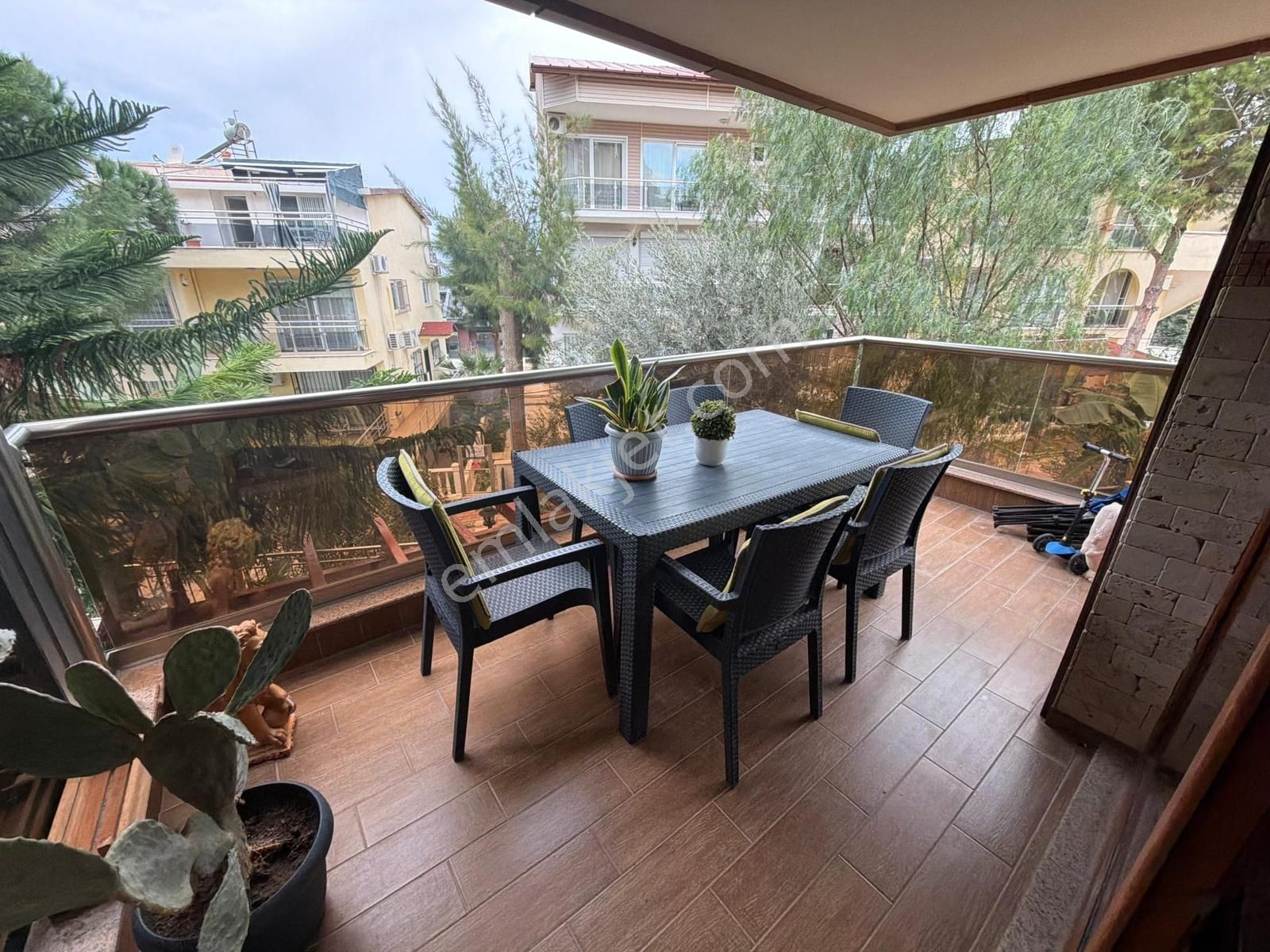 Kuşdası Marinaya Yürüme Mesafesinde Geniş Ferah Bir Dire - Görsel 26