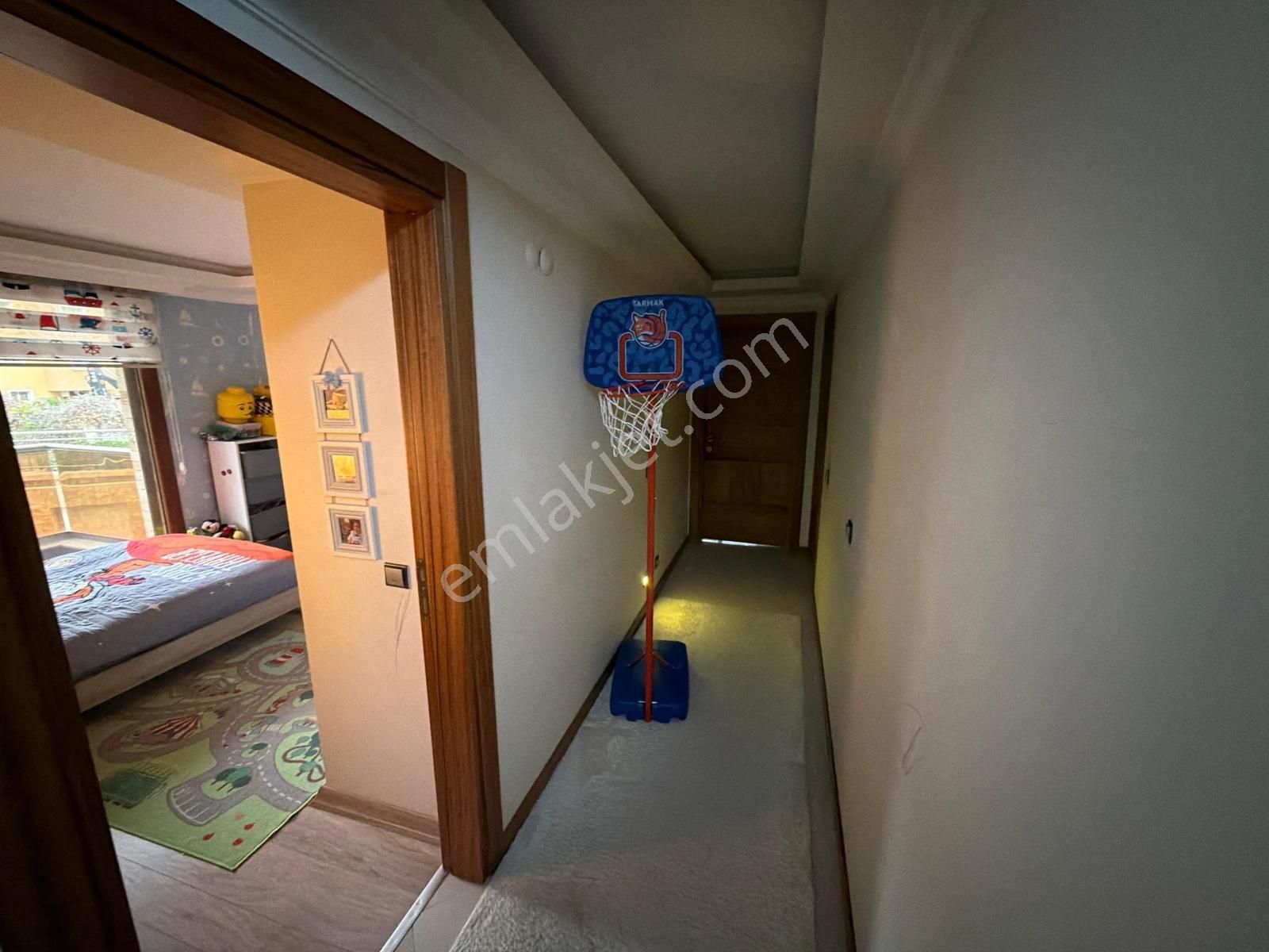 Kuşdası Marinaya Yürüme Mesafesinde Geniş Ferah Bir Dire - Görsel 2