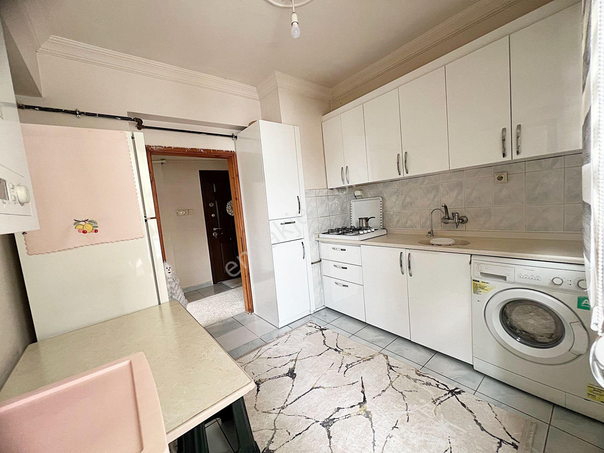 Güventepe Caddede 2.kat Güney Cephe3+1 Daire Büyüklüğünde Depolu - Görsel 4