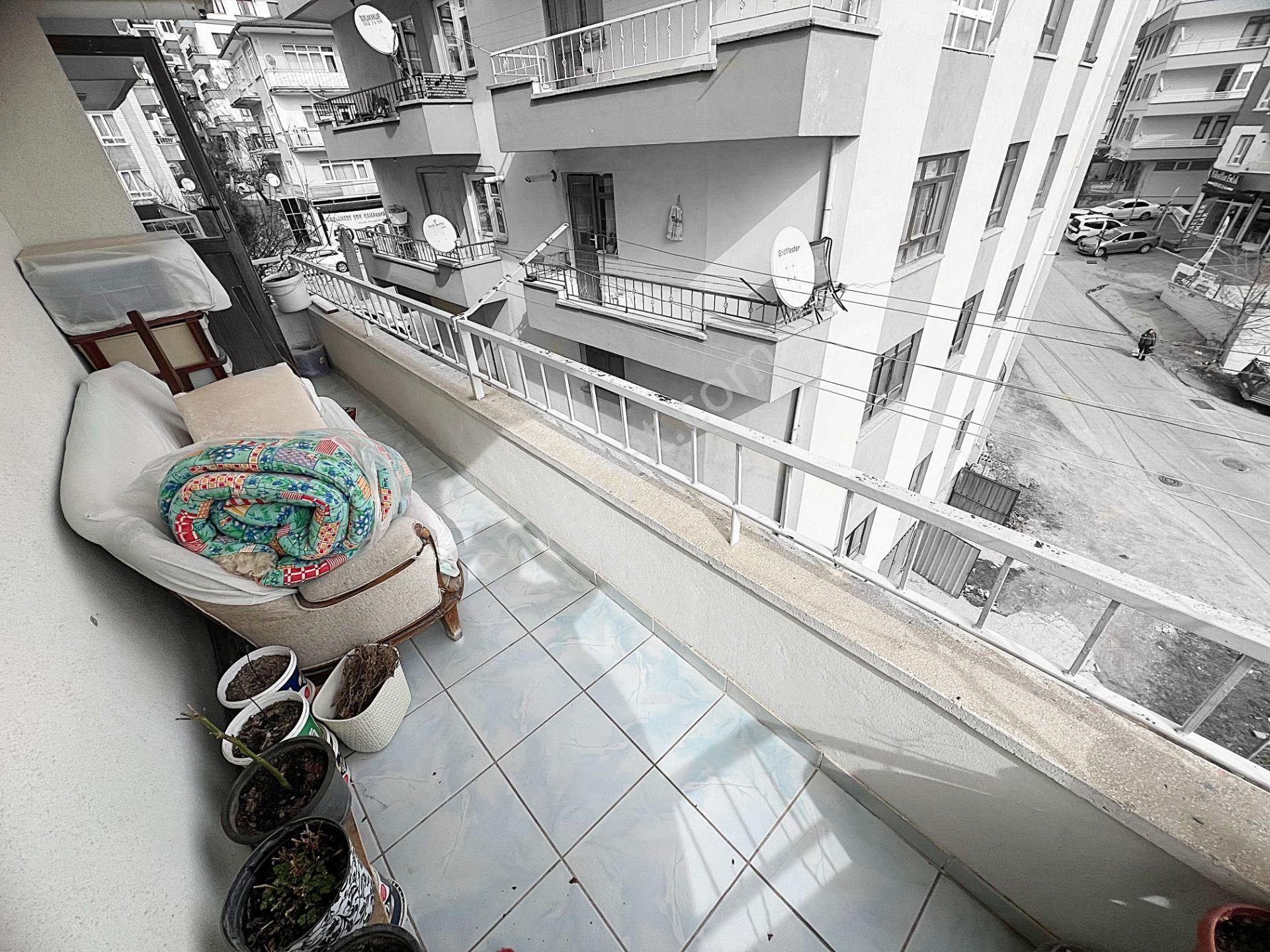 Güventepe Caddede 2.kat Güney Cephe3+1 Daire Büyüklüğünde Depolu - Görsel 24