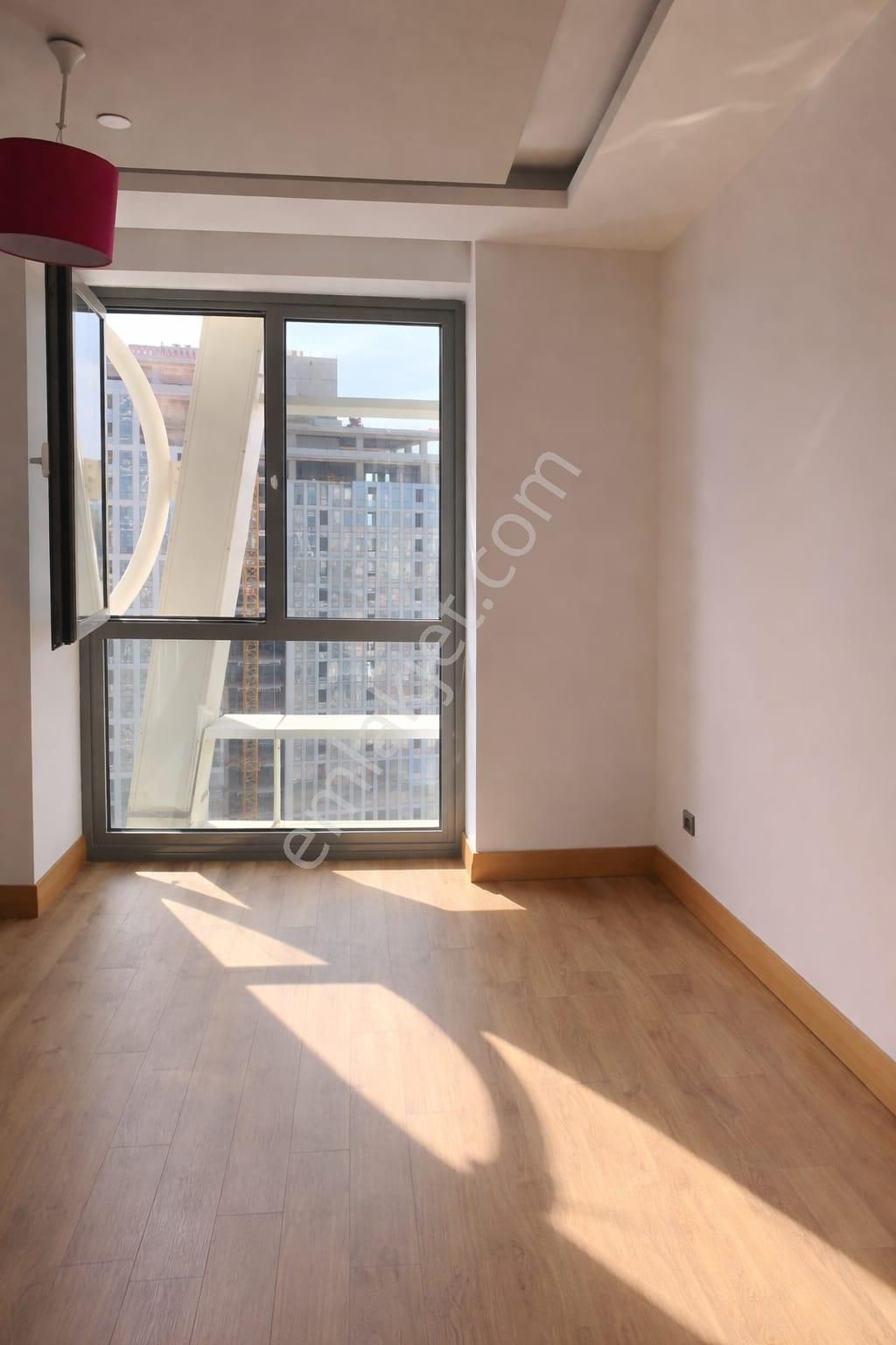 Tamnokta Ataşehir Sarphan Finanspark'ta Şehir Manzaralı Stüdyo - Görsel 11