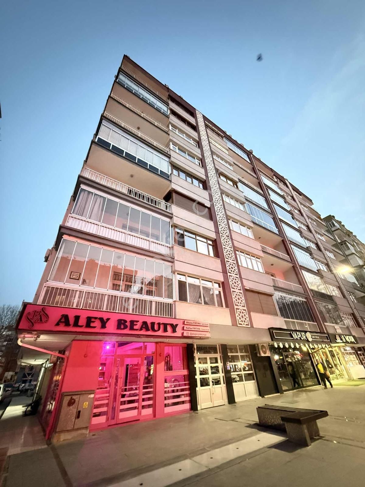 Kule Siteye Yakın 175m² Geniş, Bakımlı, Üst Kat Avantajlı Daire - Görsel 2