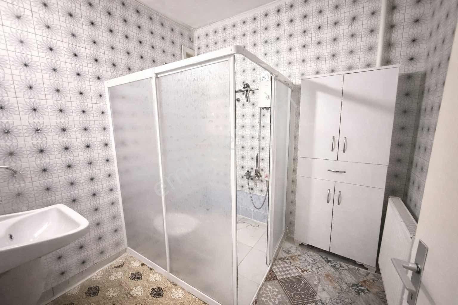 Kule Siteye Yakın 175m² Geniş, Bakımlı, Üst Kat Avantajlı Daire - Görsel 13