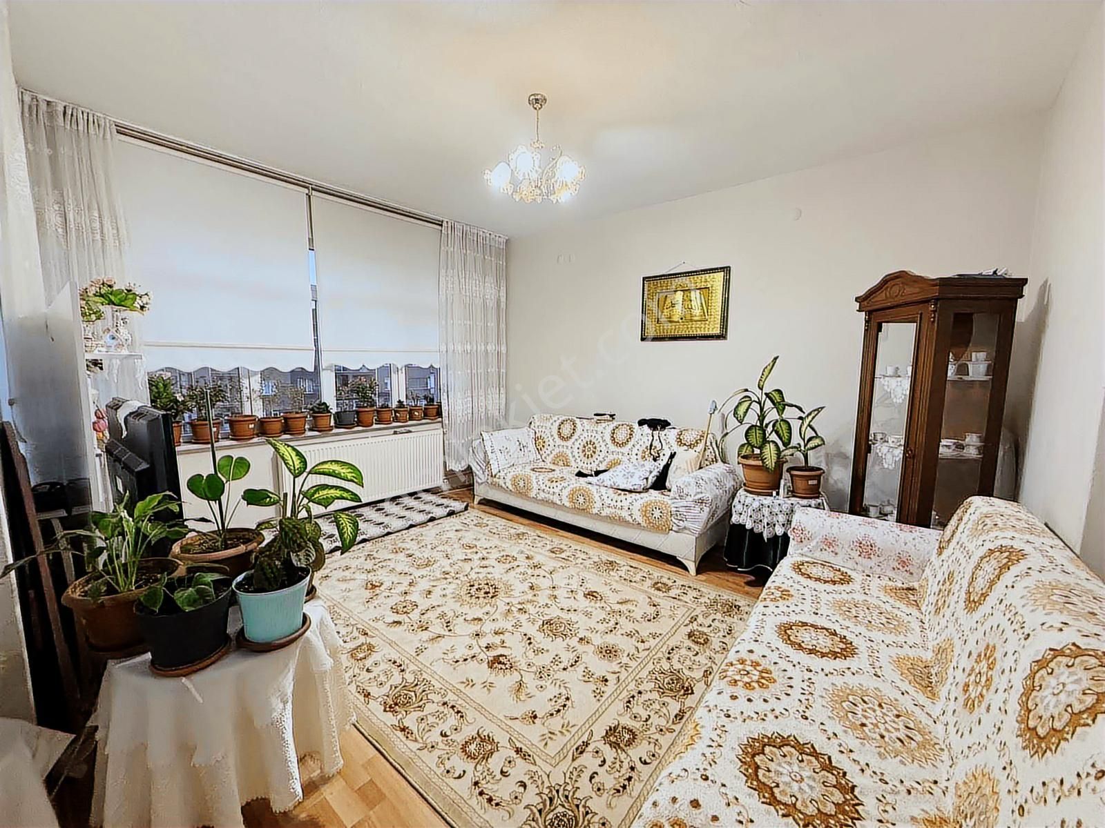 Kule Siteye Yakın 175m² Geniş, Bakımlı, Üst Kat Avantajlı Daire - Görsel 4