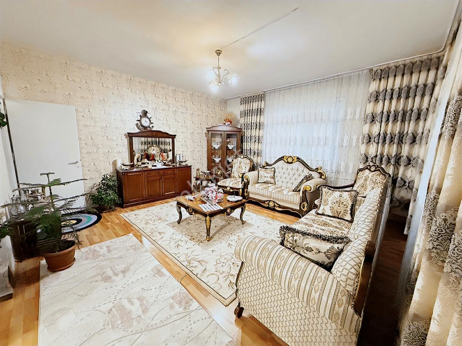 Kule Siteye Yakın 175m² Geniş, Bakımlı, Üst Kat Avantajlı Daire - Görsel 10