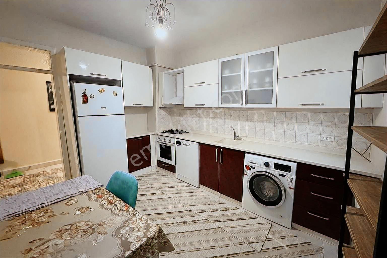 Kule Siteye Yakın 175m² Geniş, Bakımlı, Üst Kat Avantajlı Daire - Görsel 3