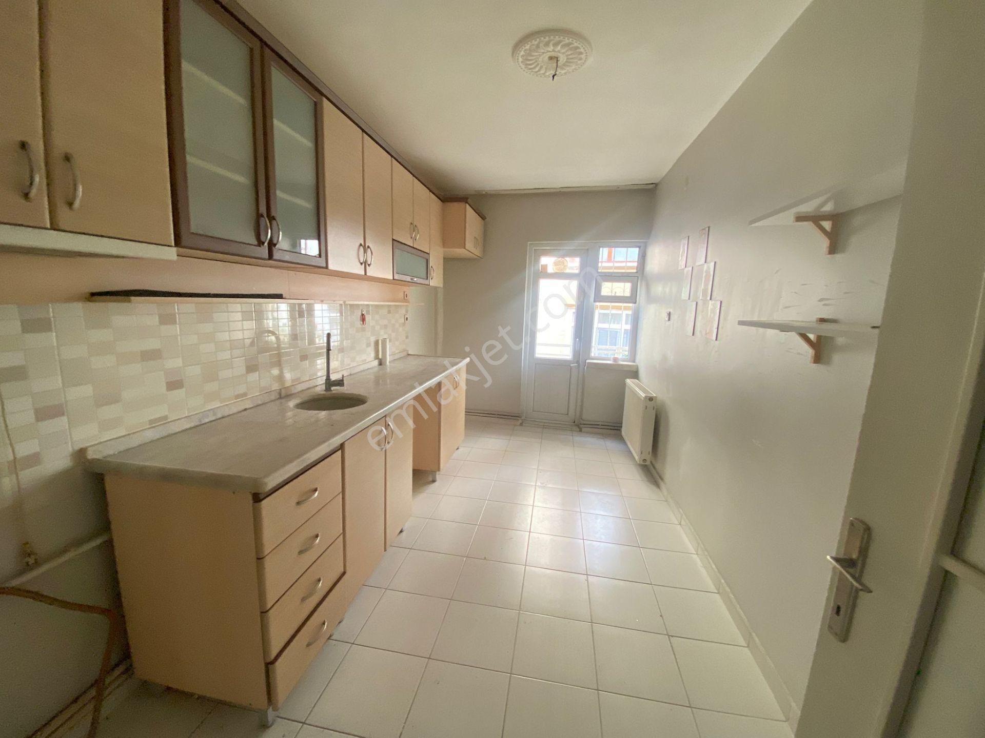 Yunus Emre Cd Üzeri Hastaneler Yakını 3+1 Ortakat Temiz Daire! - Görsel 17