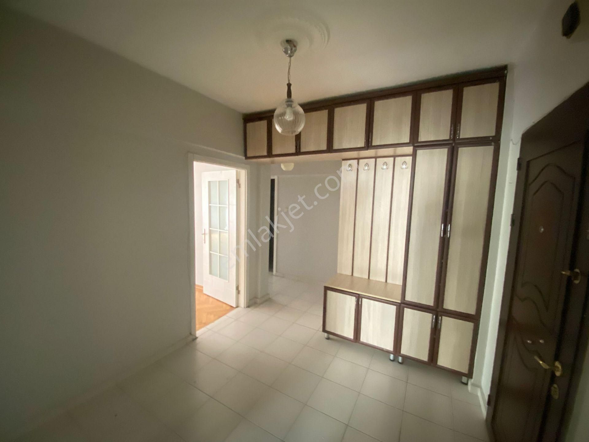 Yunus Emre Cd Üzeri Hastaneler Yakını 3+1 Ortakat Temiz Daire! - Görsel 24